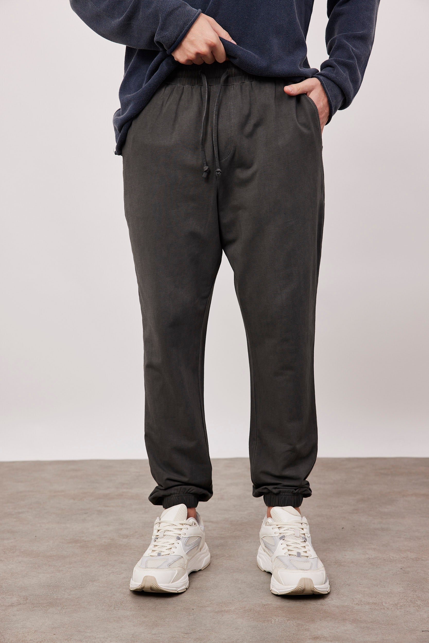 מכנסי ווש בסיומת גומי