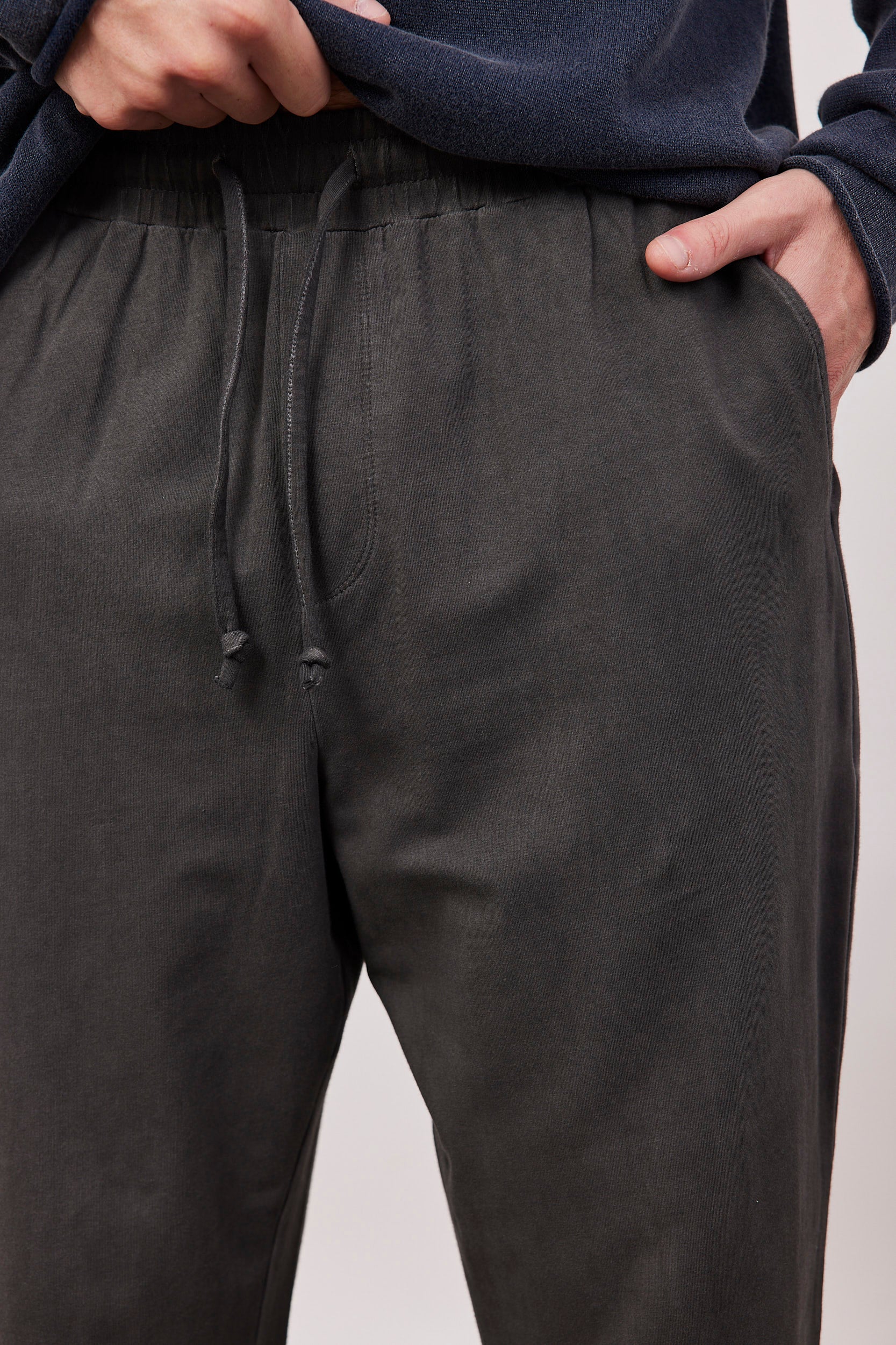 מכנסי ווש בסיומת גומי