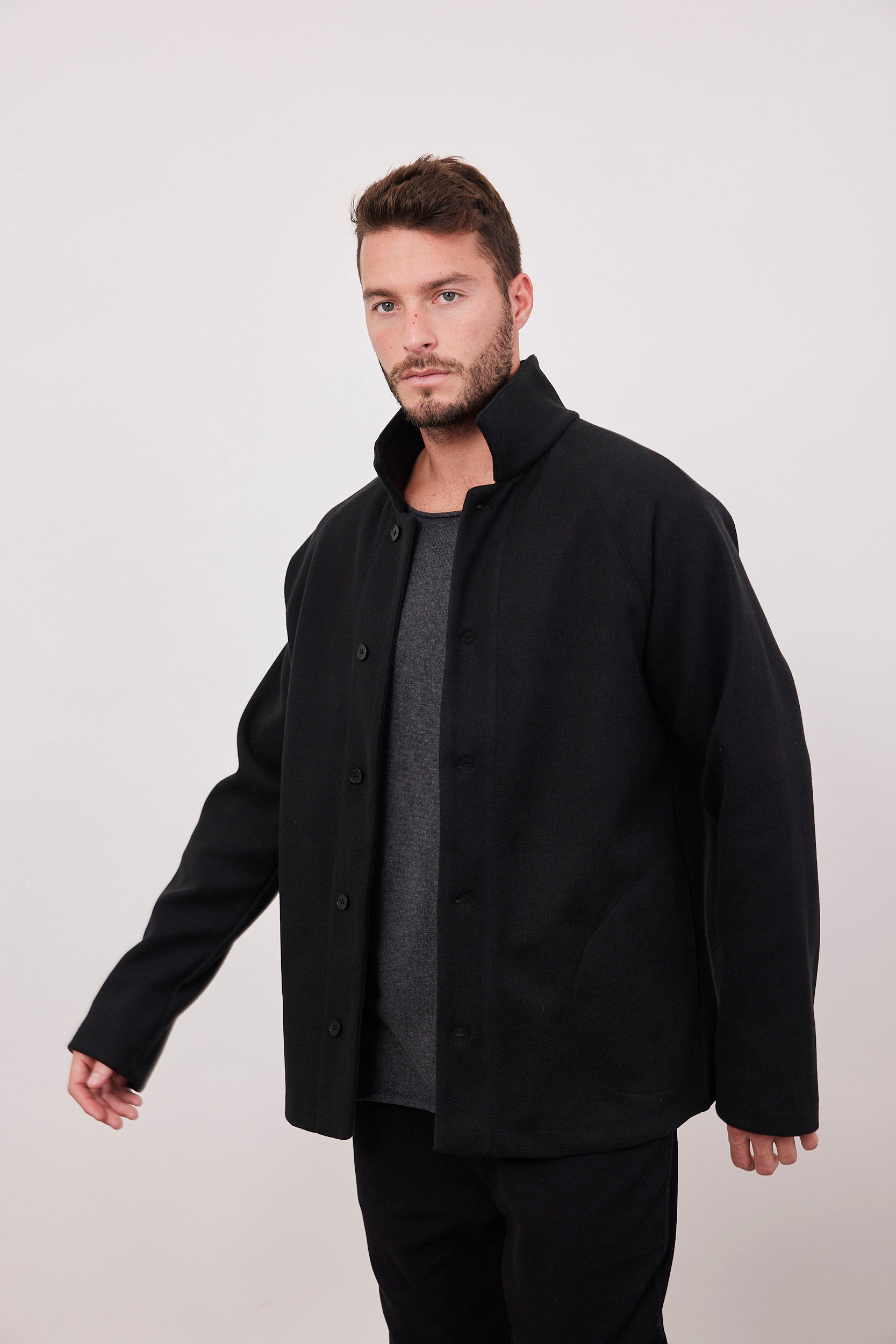 גקט צמרירי עם צווארון