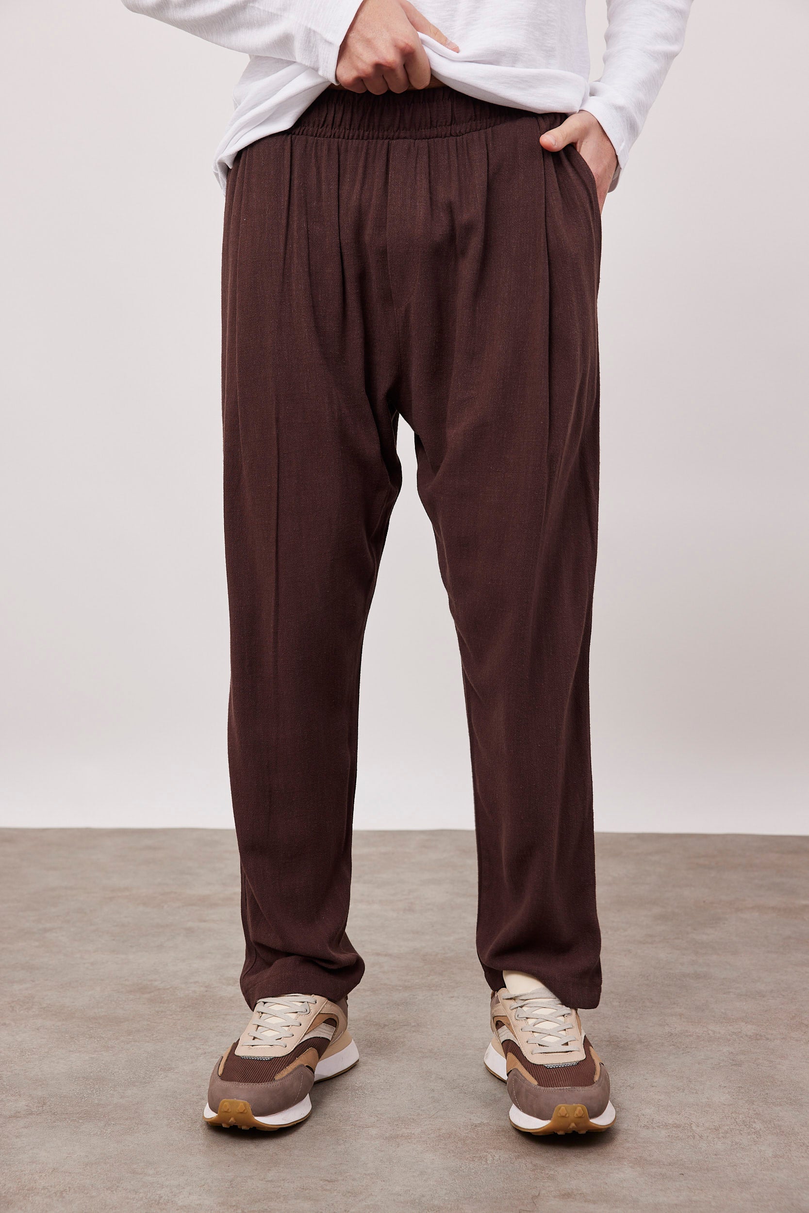 מכנסיים בשילוב פשתן בגזרה רחבה