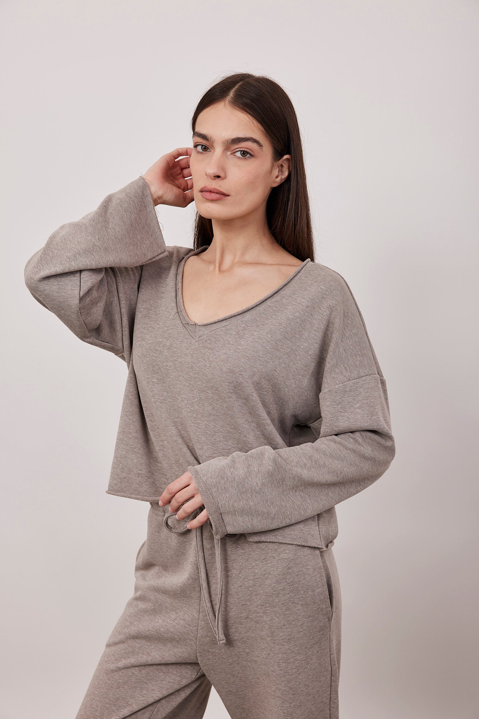 סווטשירט פרנץ טרי בסיומת גזורה