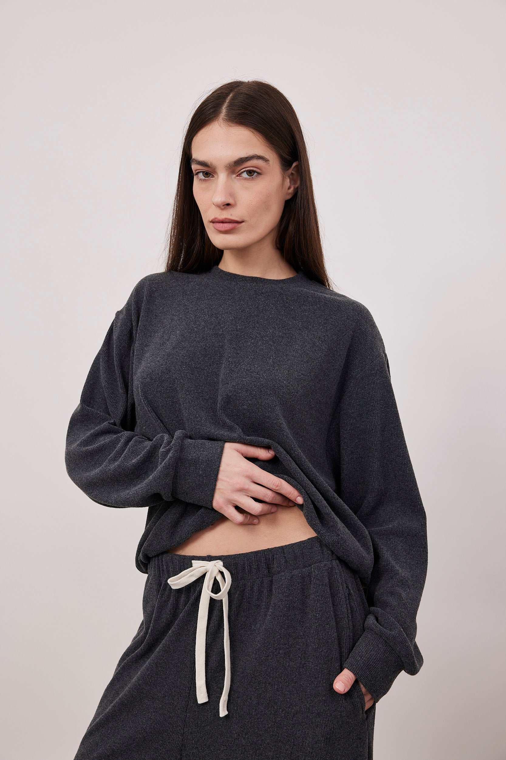 סווטשירט ניקי בטקסטורת פסים