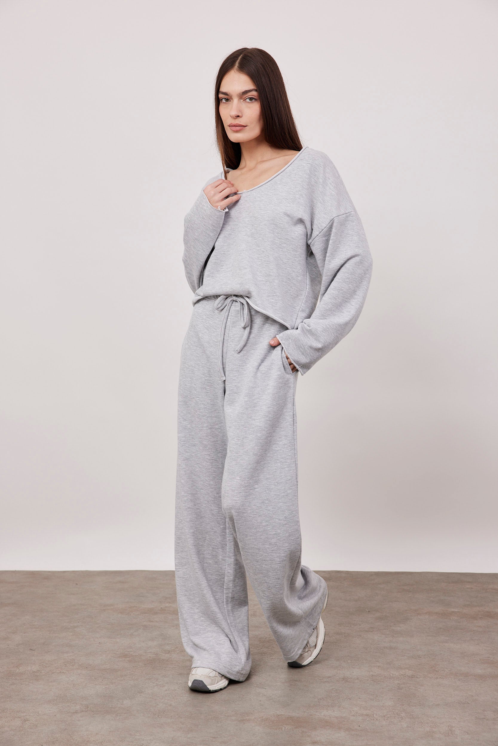 סווטשירט פרנץ טרי בסיומת גזורה