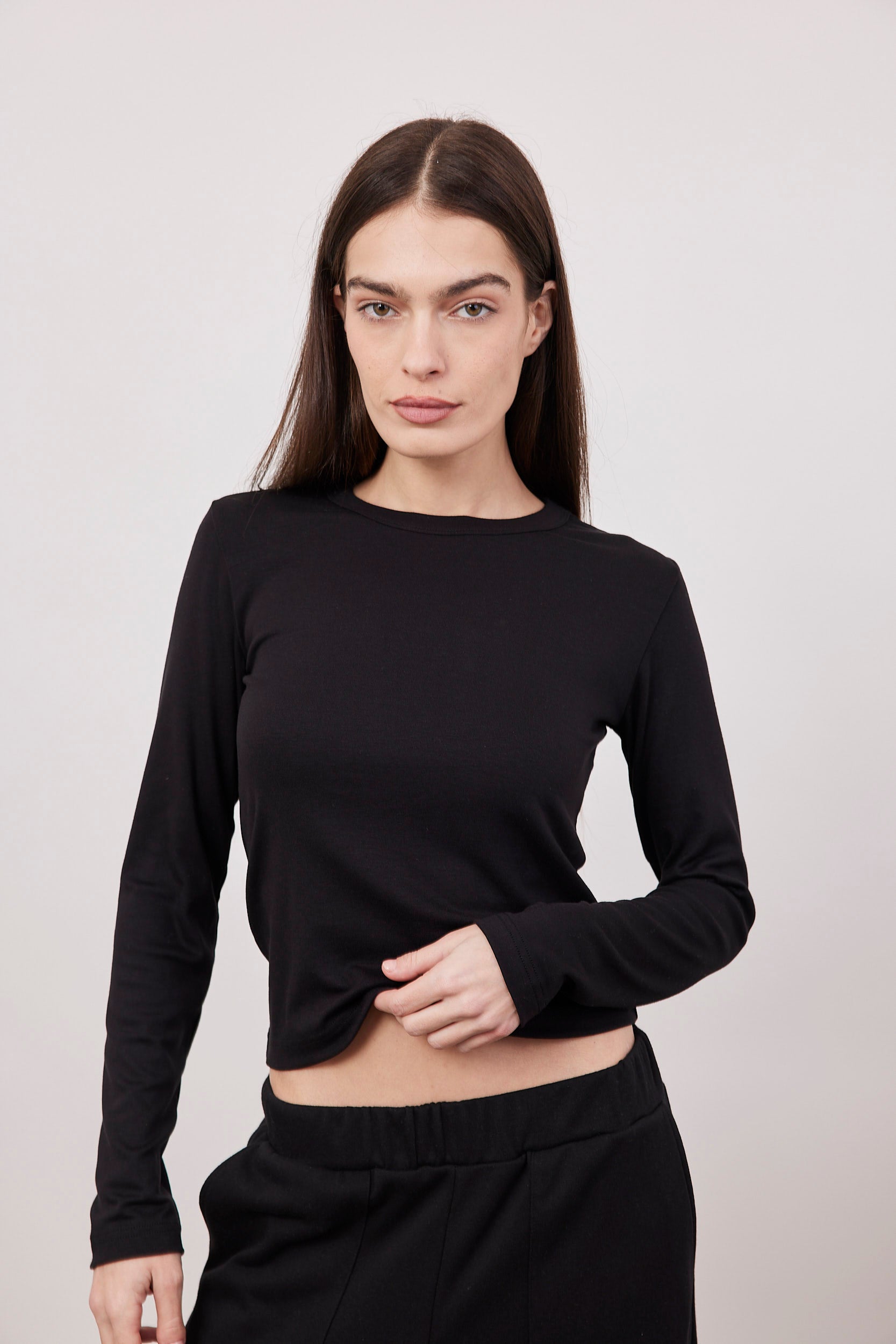 חולצה ארוכה עם מפתח מובלט