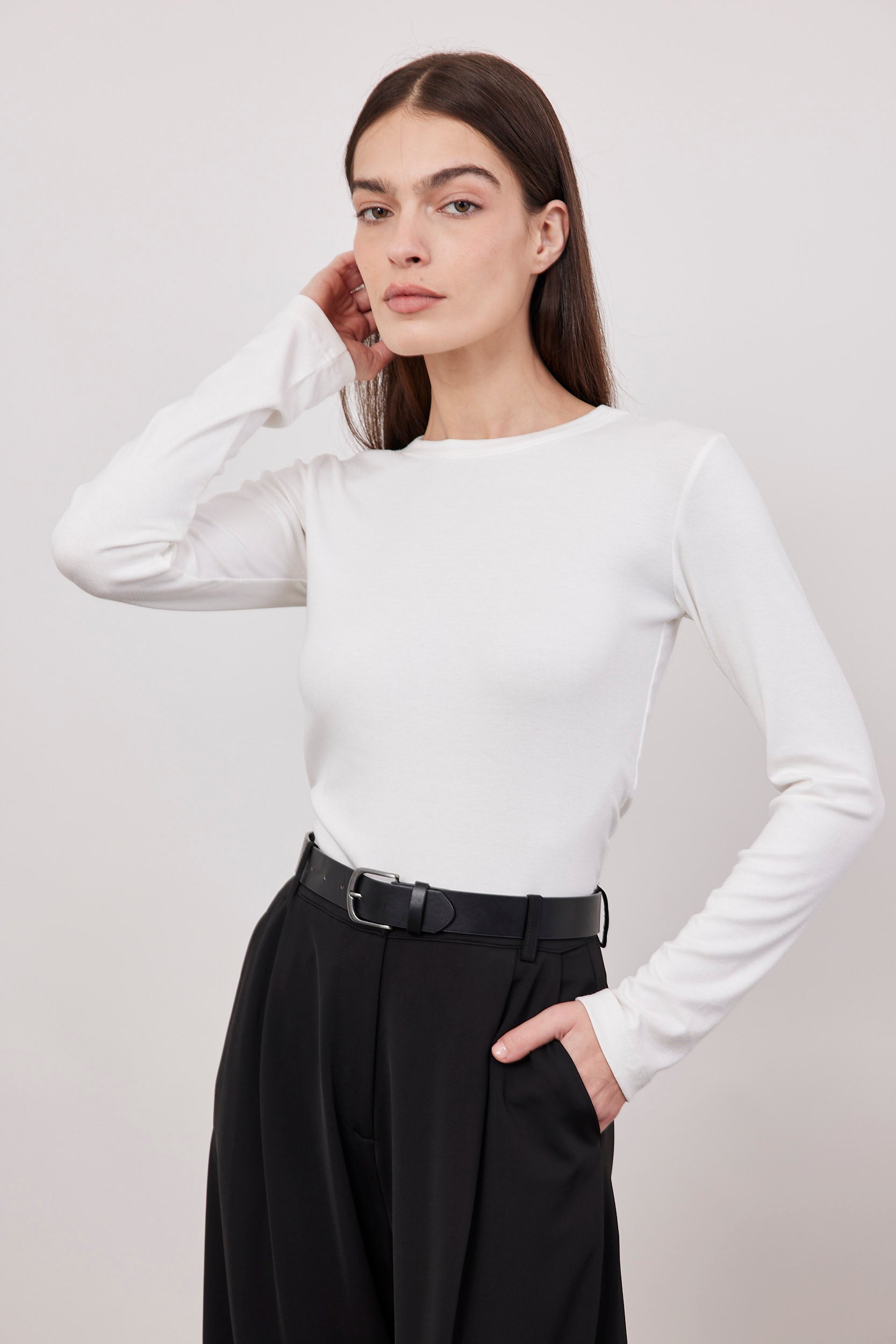 חולצה ארוכה עם מפתח מובלט