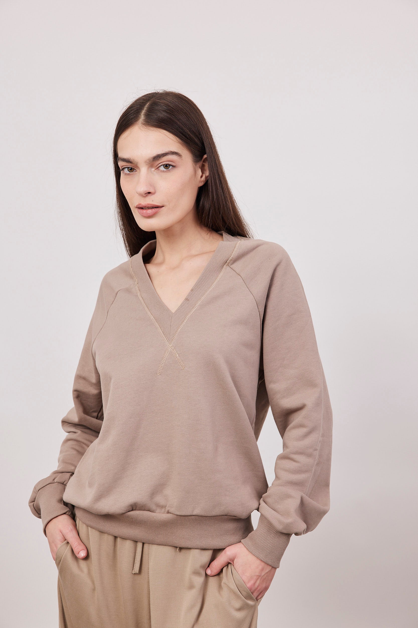 סווטשירט פרנץ׳ טרי מחשוף וי