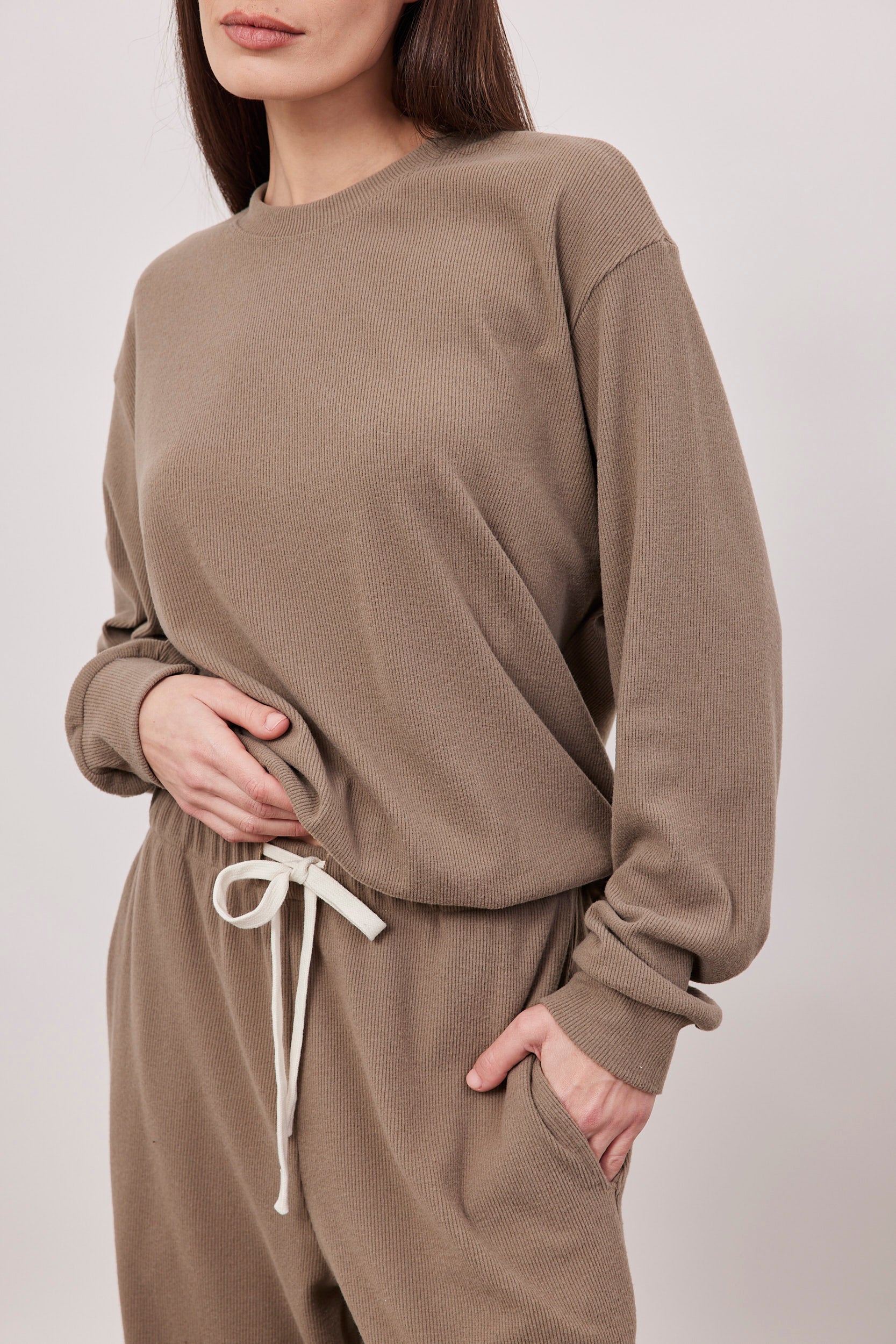 סווטשירט ניקי בטקסטורת פסים