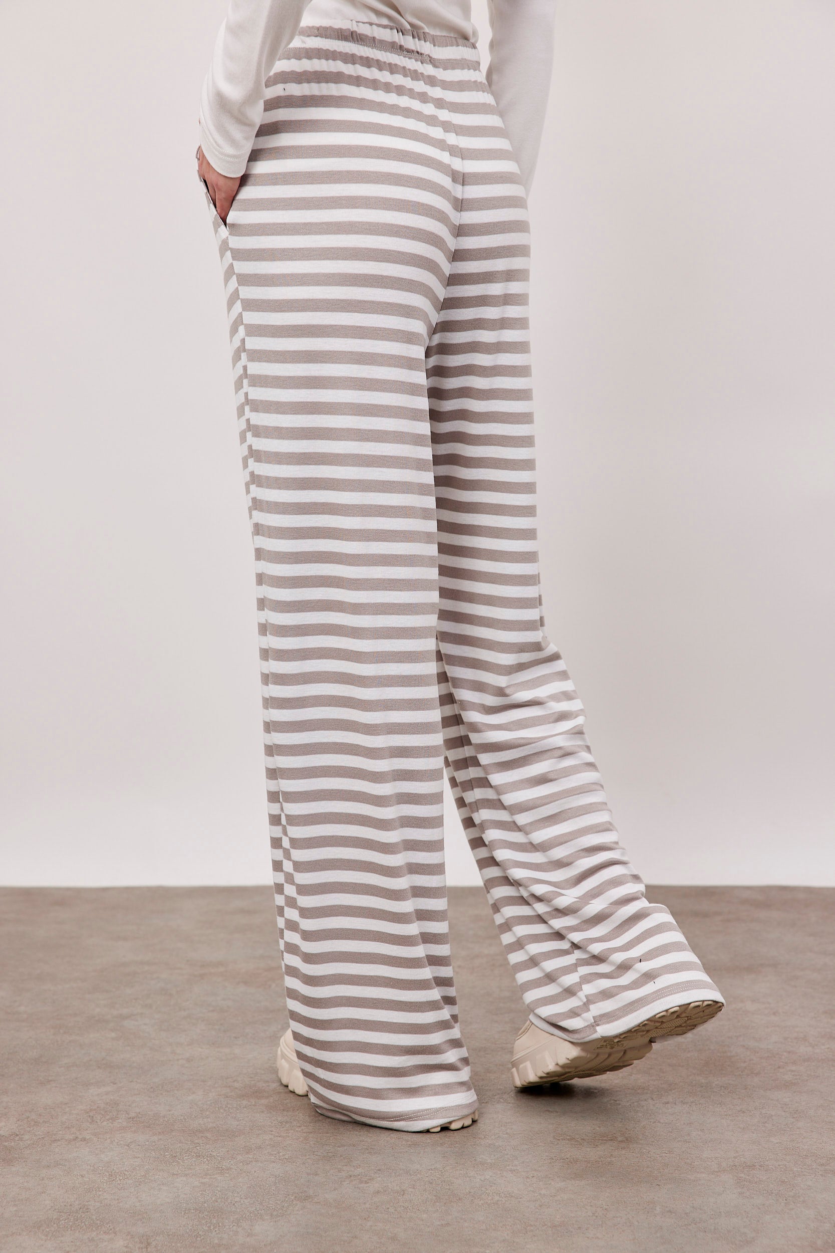 מכנסי פסים ארוכים