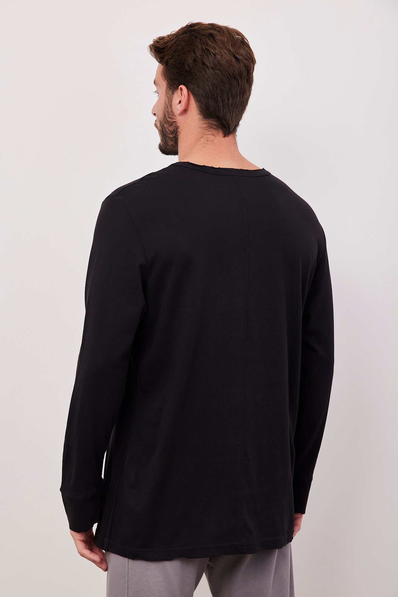 חולצת כותנה ארוכה בגימור קרעים - ITAY BRANDS