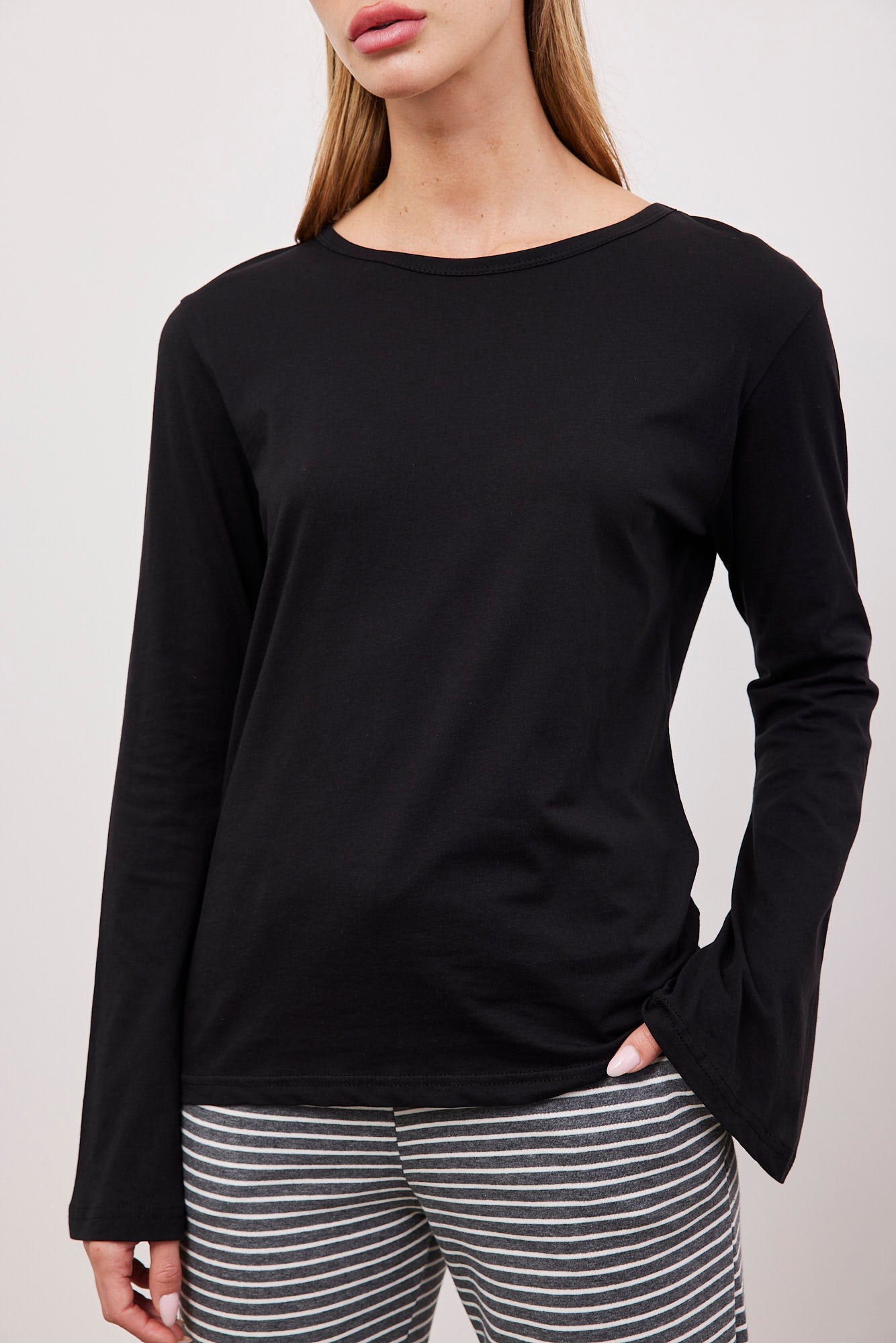 חולצת כותנה ארוכה עם שרוולים מתרחבים - ITAY BRANDS