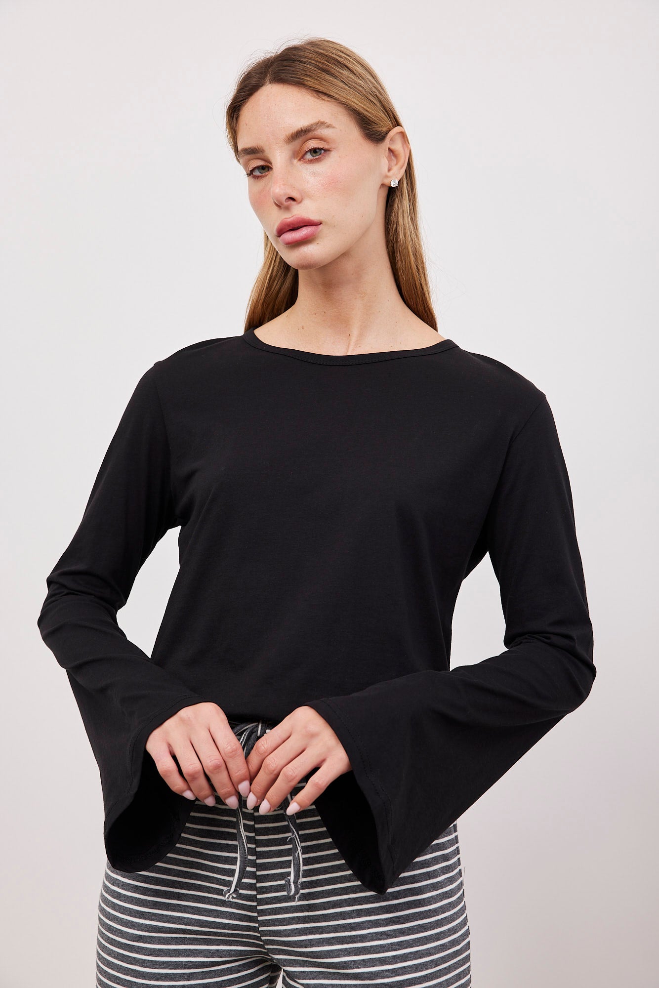 חולצת כותנה ארוכה עם שרוולים מתרחבים - ITAY BRANDS