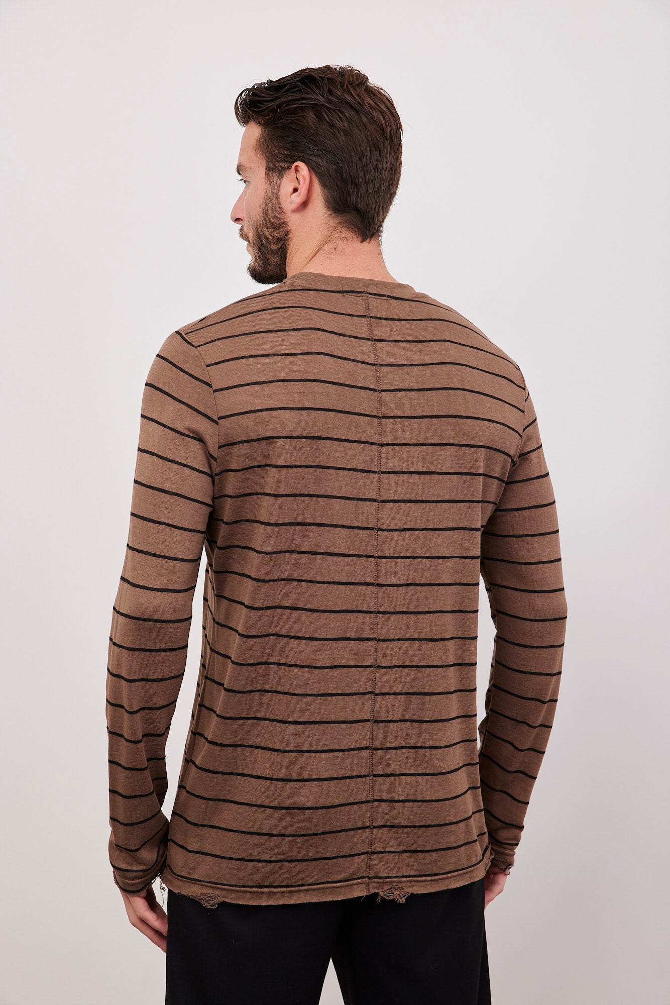 חולצת פסים במראה פשתן בסיומת פרומה - ITAY BRANDS