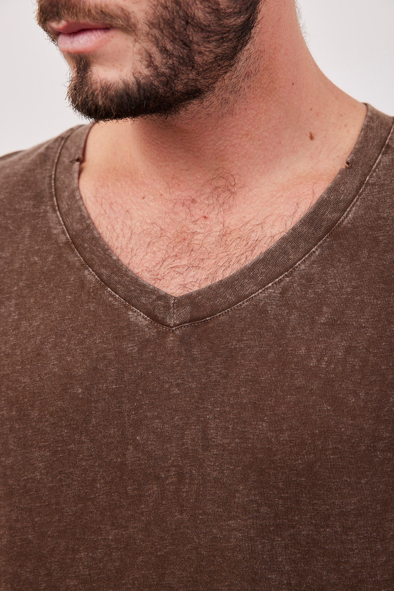 חולצת וי ווש ארוכה בגימור קרעים - ITAY BRANDS