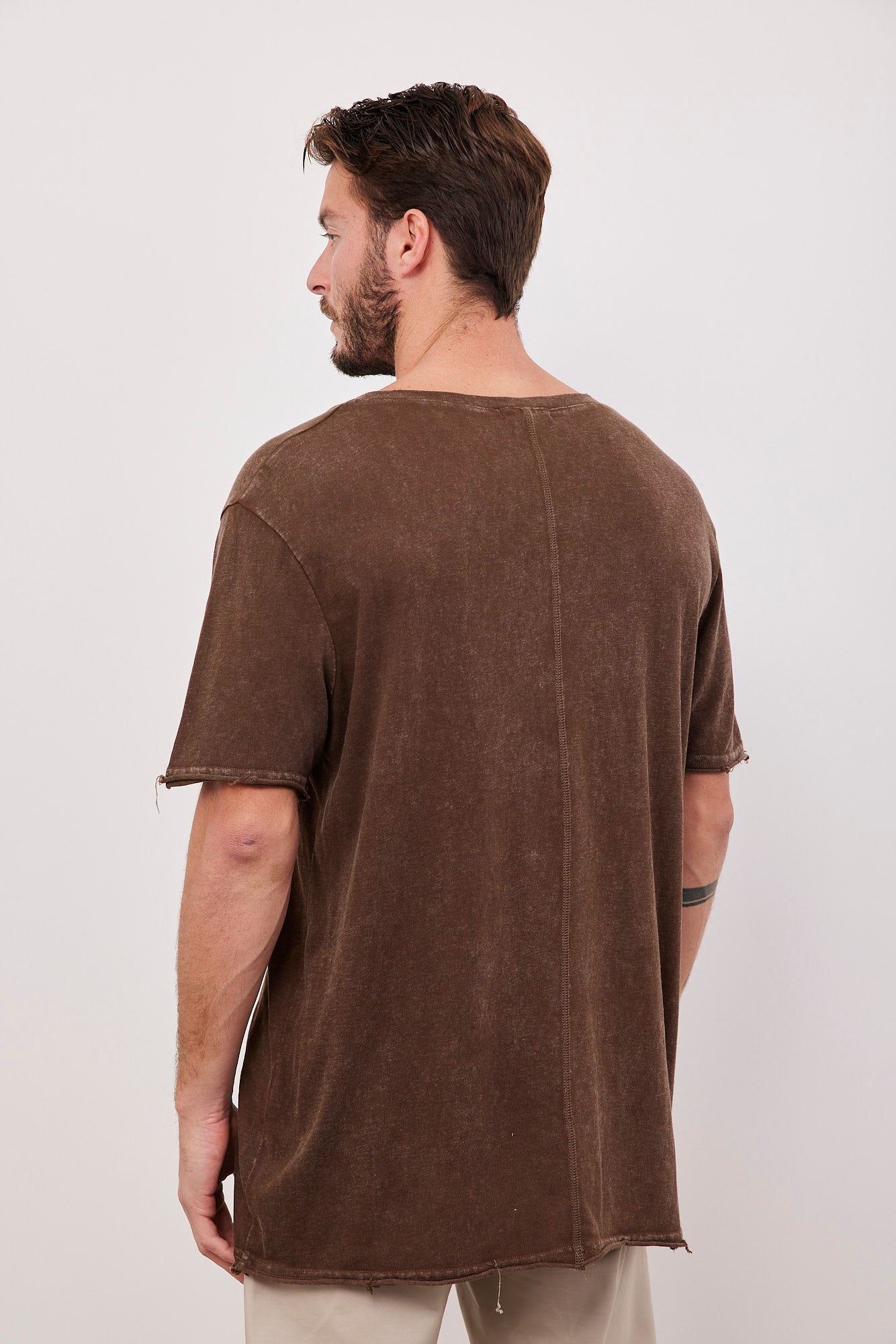 טישרט וי ווש בסיומת קרעים - ITAY BRANDS