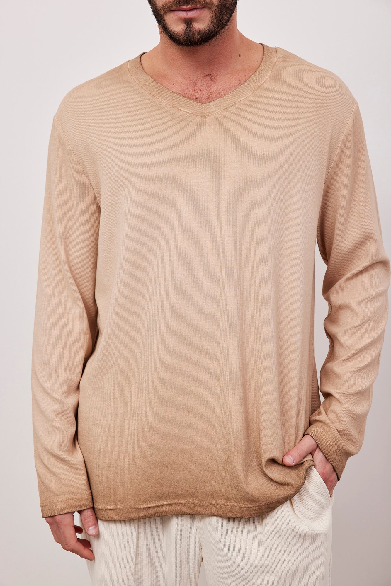 חולצת ווש ארוכה במפתח וי - ITAY BRANDS