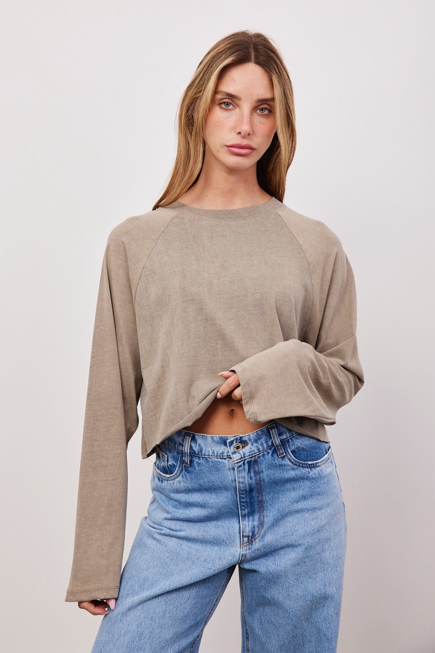 חולצת קרופ ווש בסיומת פרומה - ITAY BRANDS