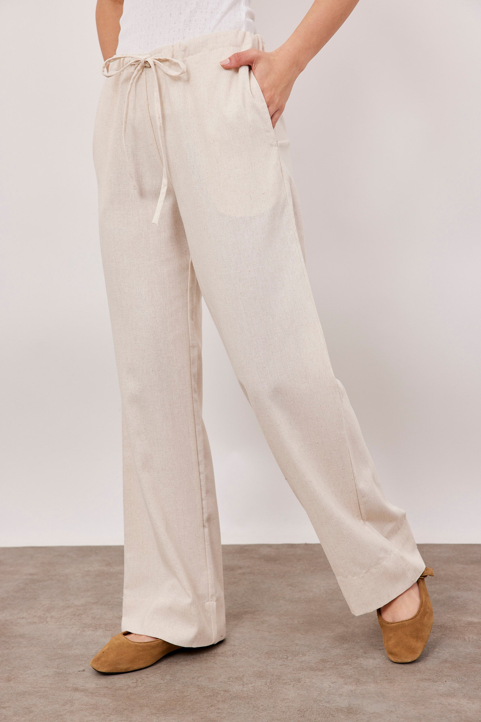 מכנסיים ארוכים בשילוב פשתן עם קשירה