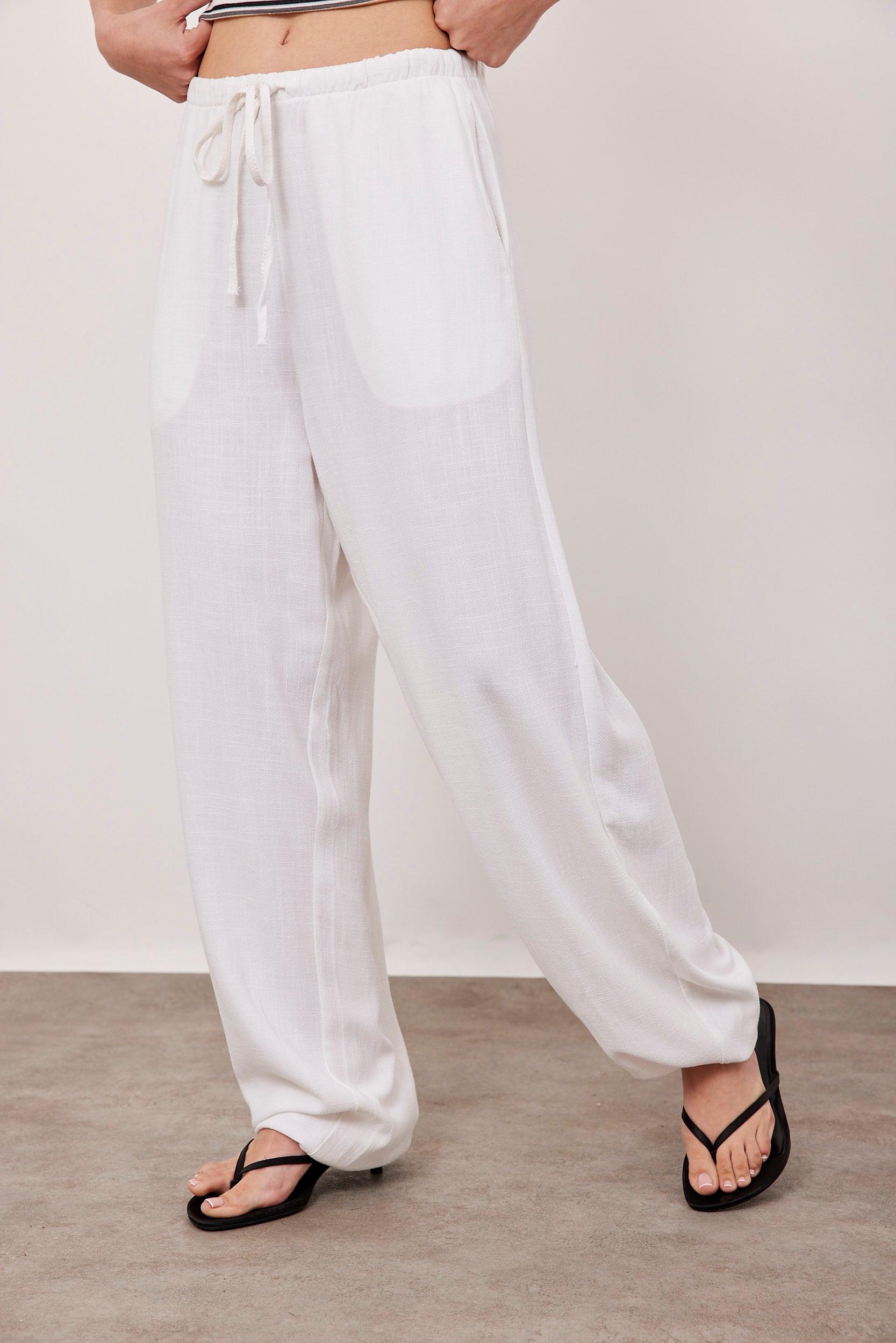 מכנסי בלון במראה פשתן