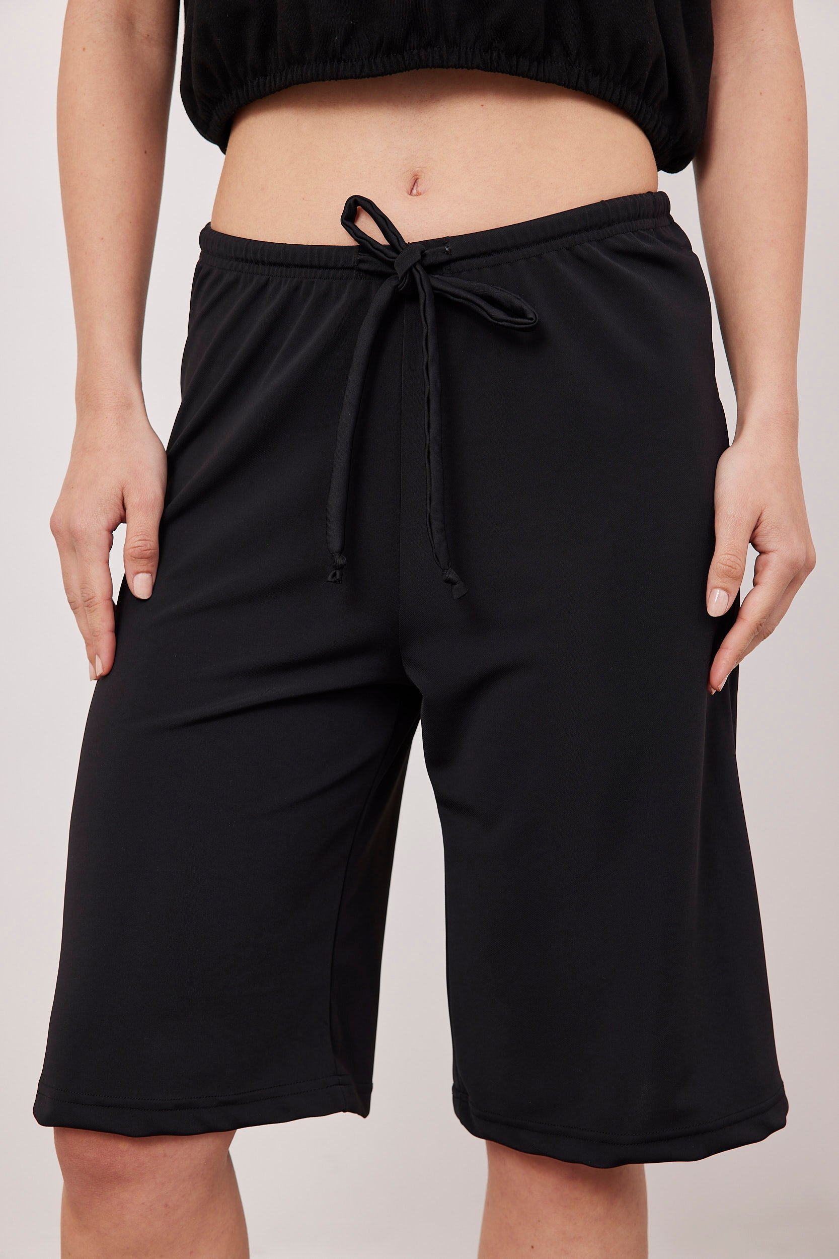 מכנסי ברמודה מבד נשפך