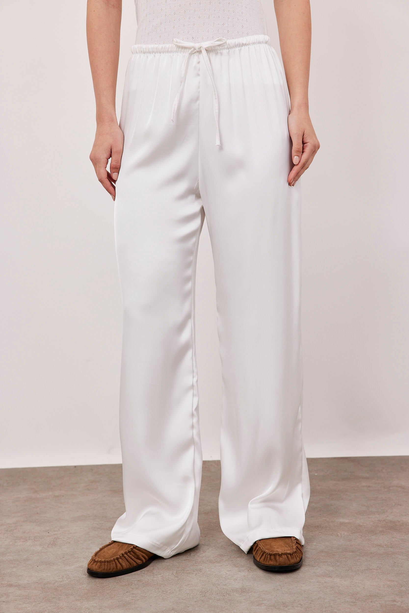 מכנסי דמוי סאטן ארוכים