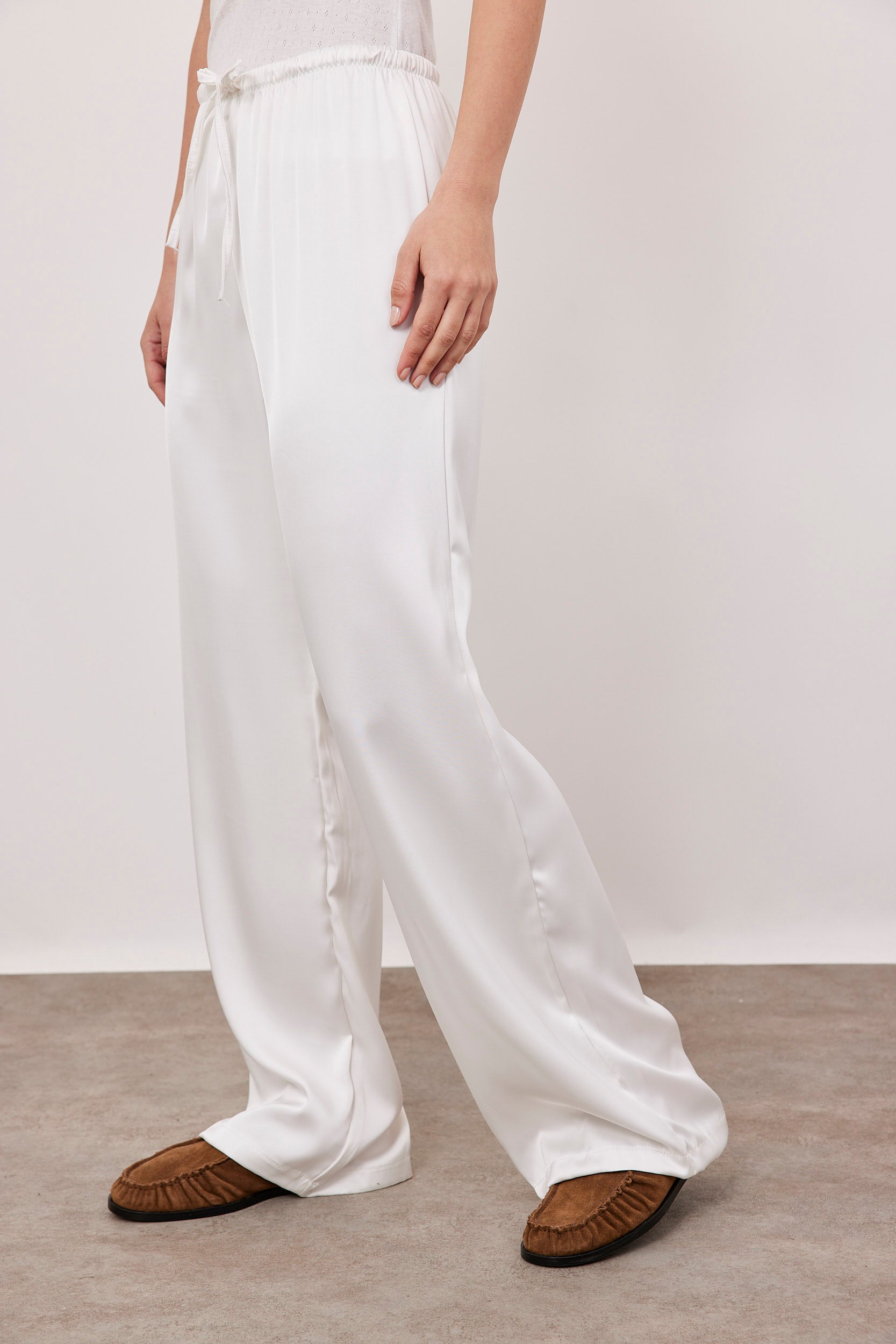 מכנסי דמוי סאטן ארוכים