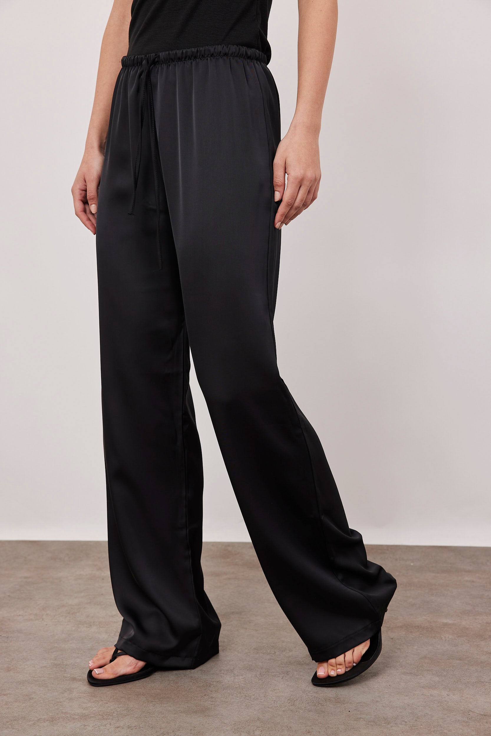 מכנסי דמוי סאטן ארוכים