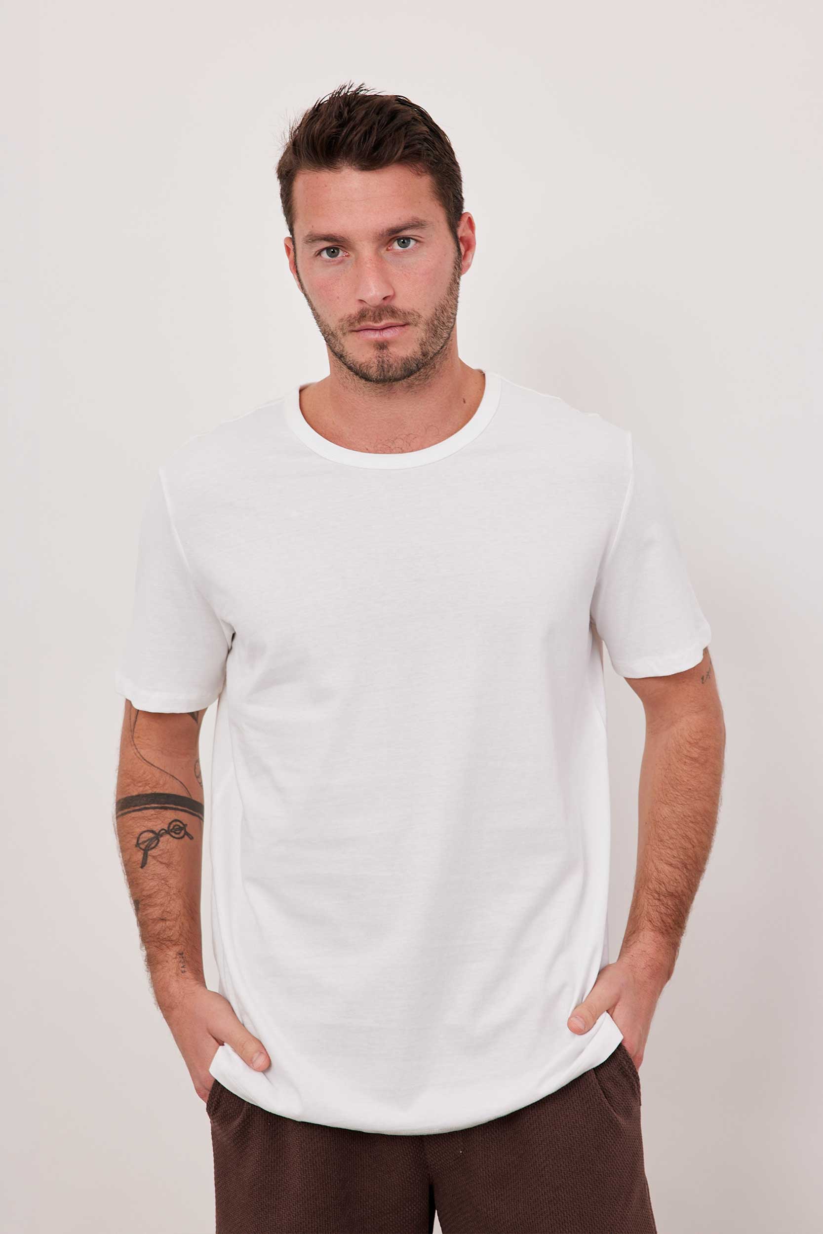 חולצת בייסיק גזרה רחבה