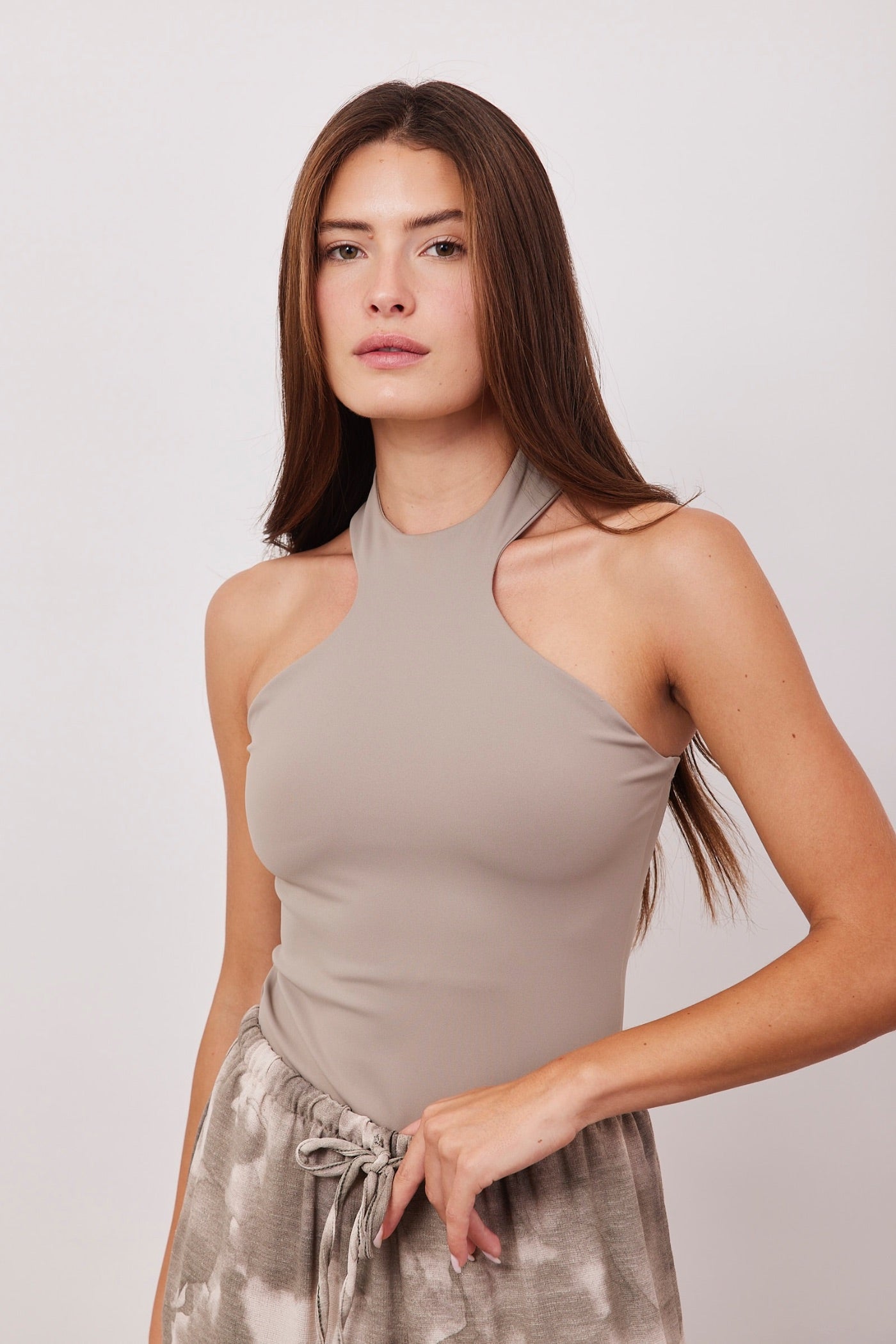 גופיית קולר צמודה