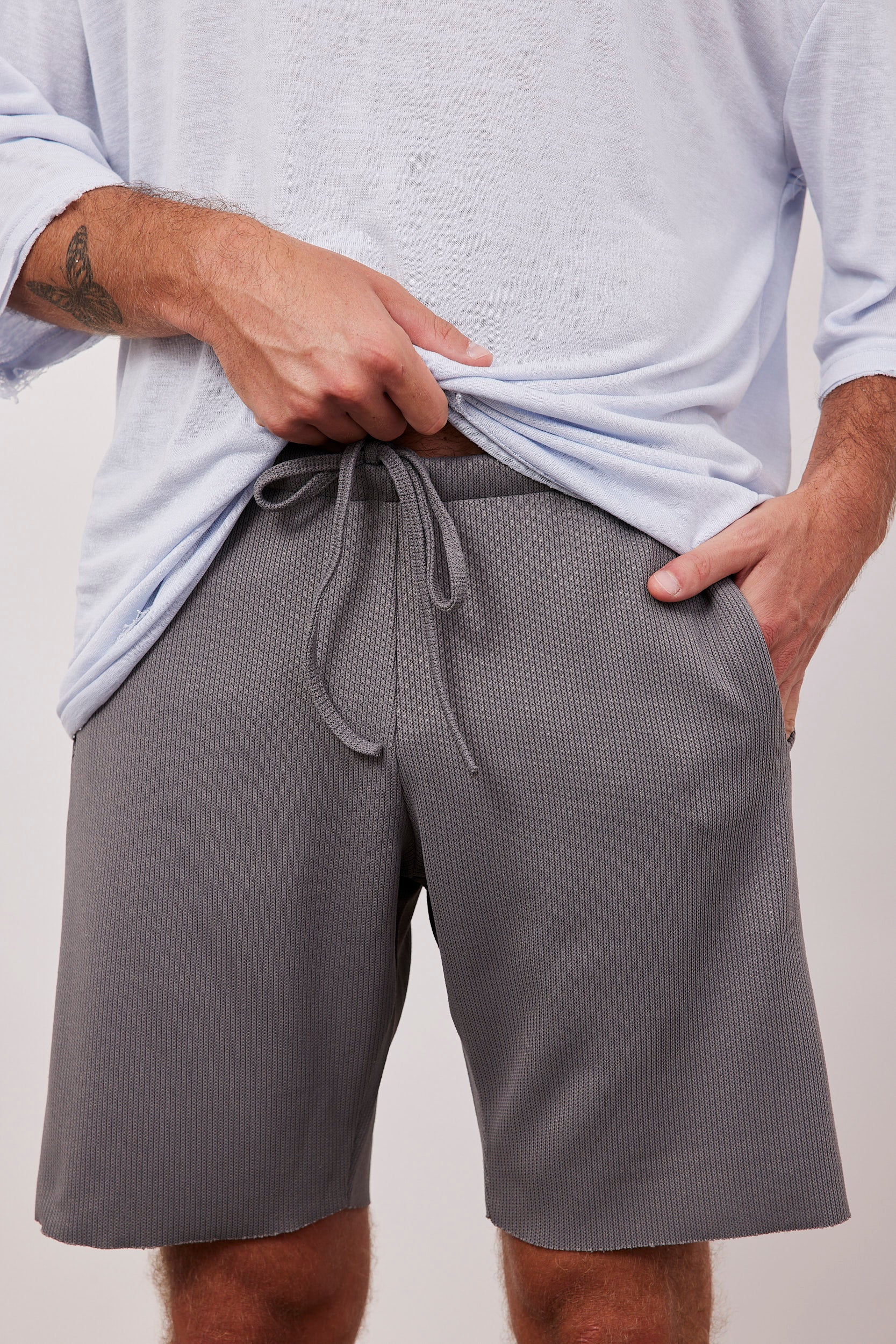 ברמודה מבד סריג