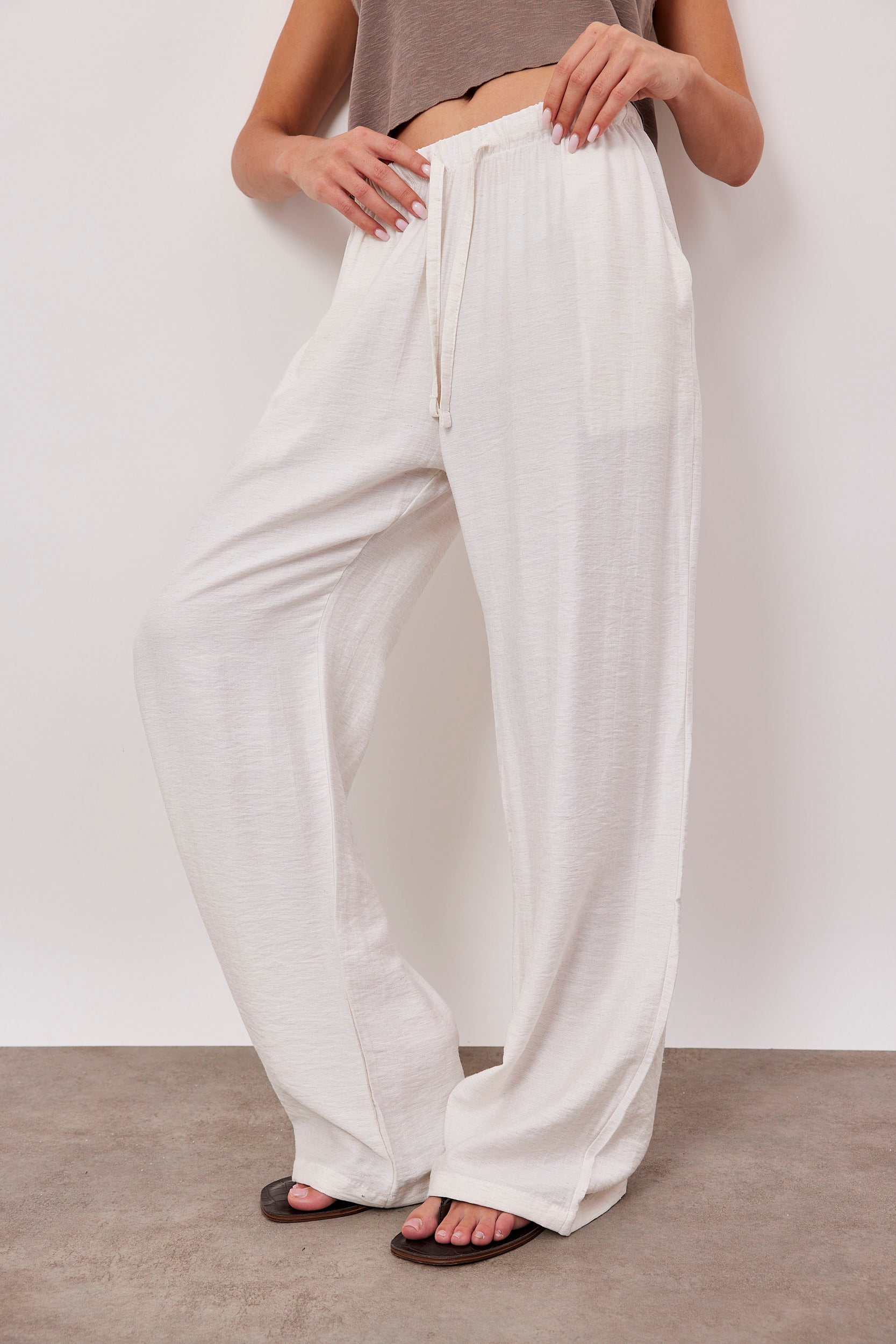 מכנסיים נשפכים בטקסטורה