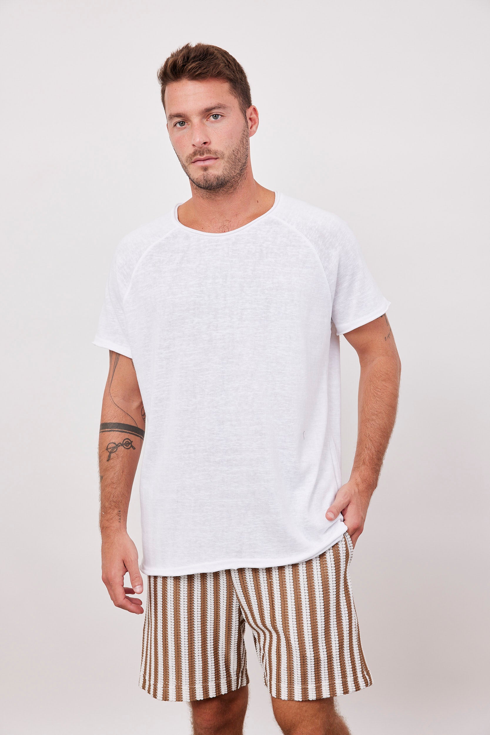 טישרט רגלן במראה פשתן