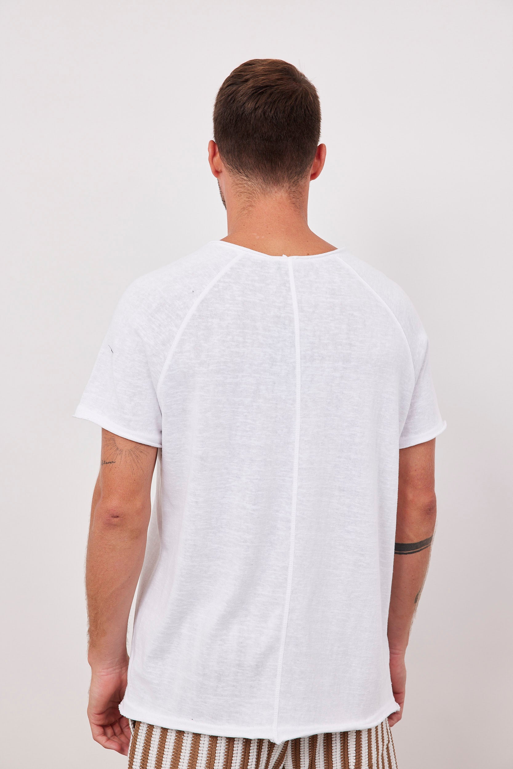 טישרט רגלן במראה פשתן