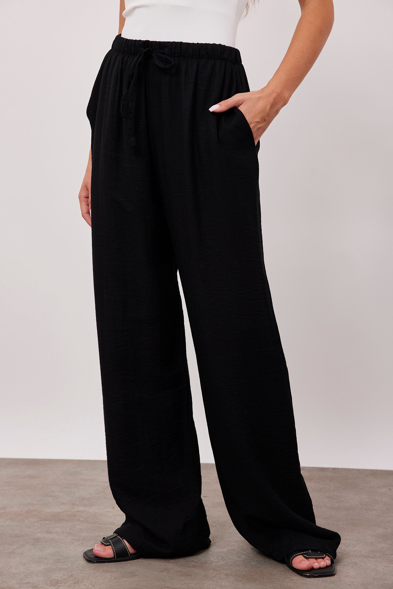 מכנסיים נשפכים בטקסטורה