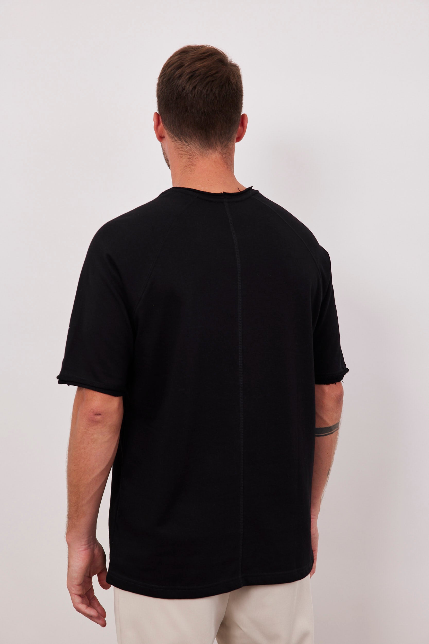 טי-שרט רגלן בסיומת פרומה