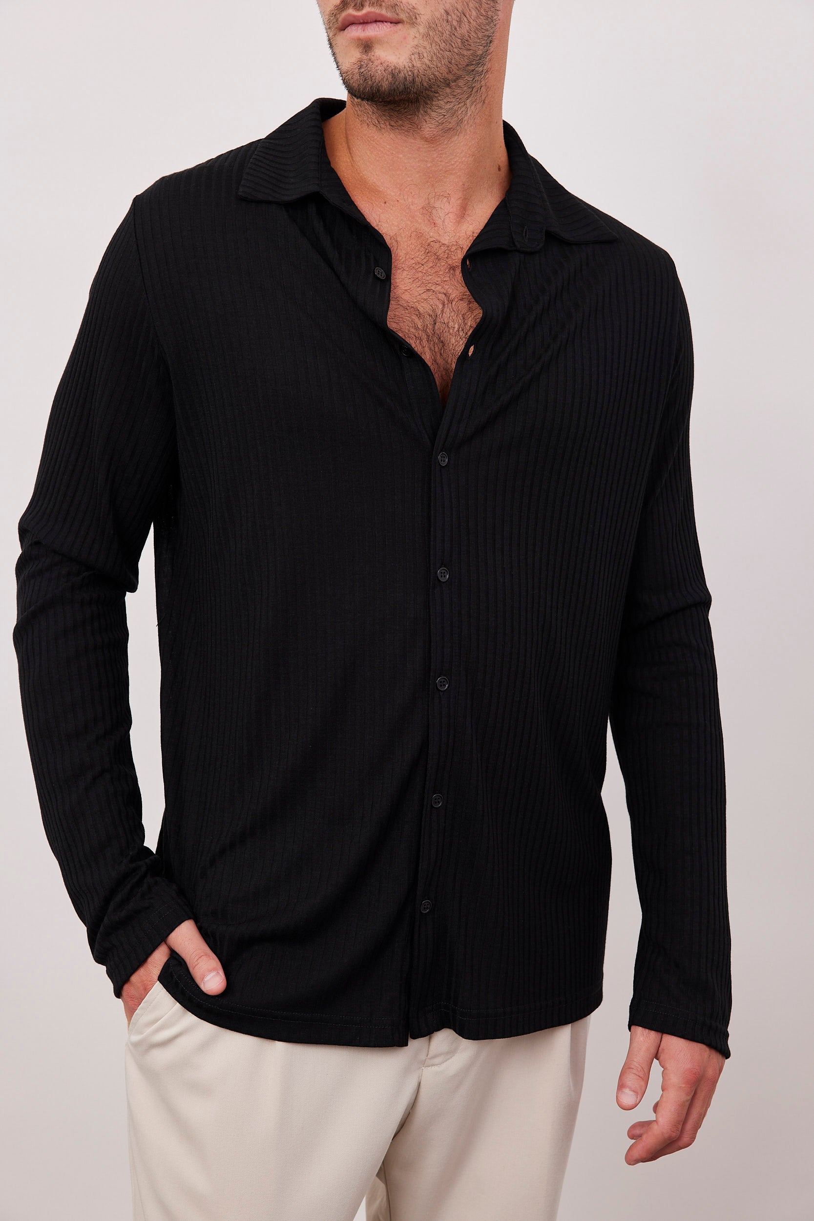 חולצה מכופתרת רכה בטקסטורת פסים