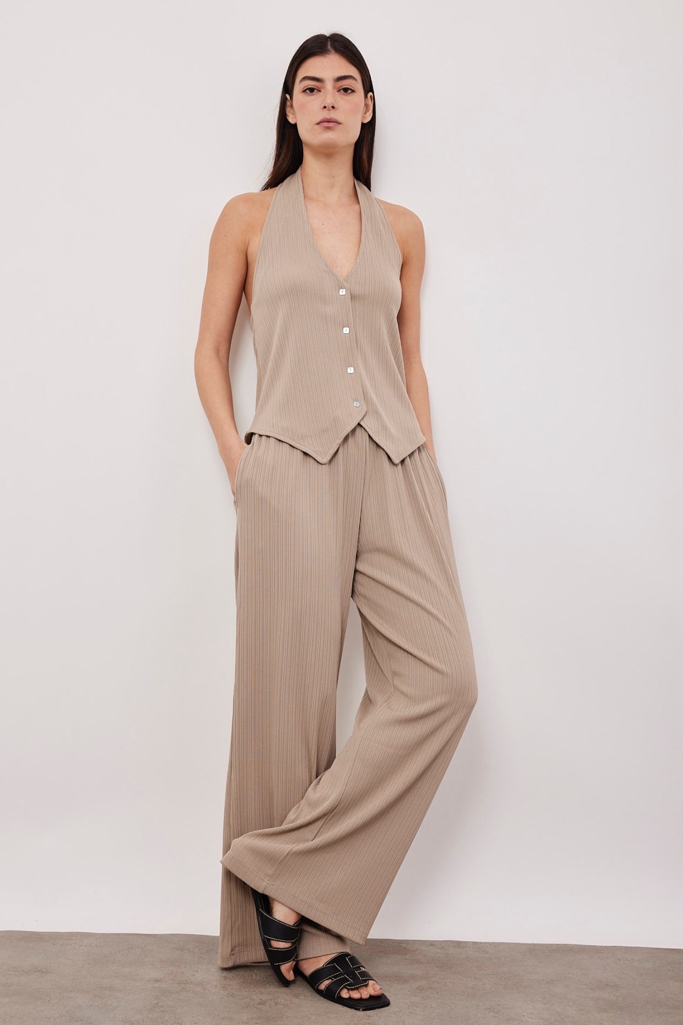 חליפת וסט גב פתוח בטקסטורה - ITAY BRANDS