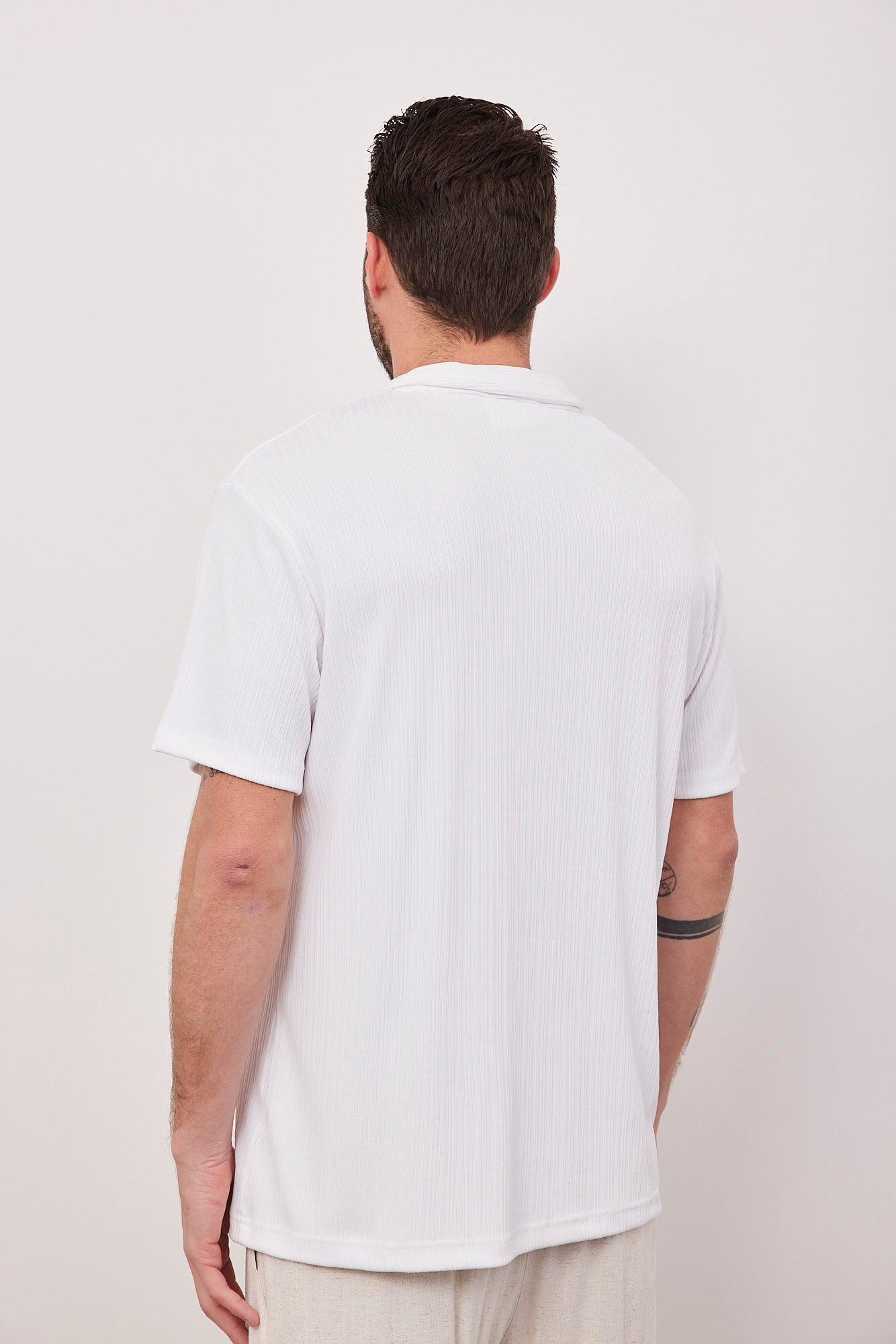 חולצה מכופתרת בטקסטורת פסים