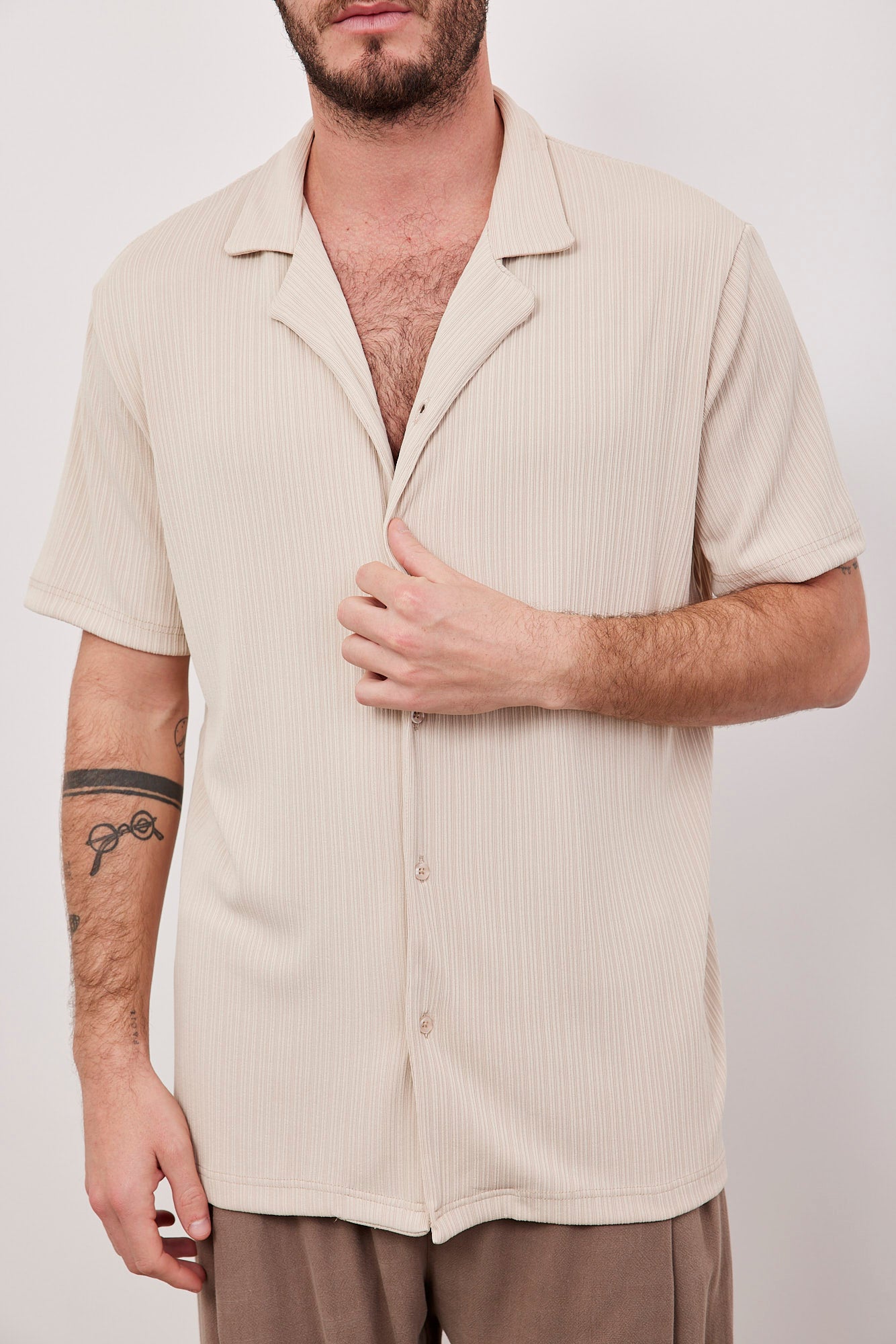 חולצה מכופתרת בטקסטורת פסים