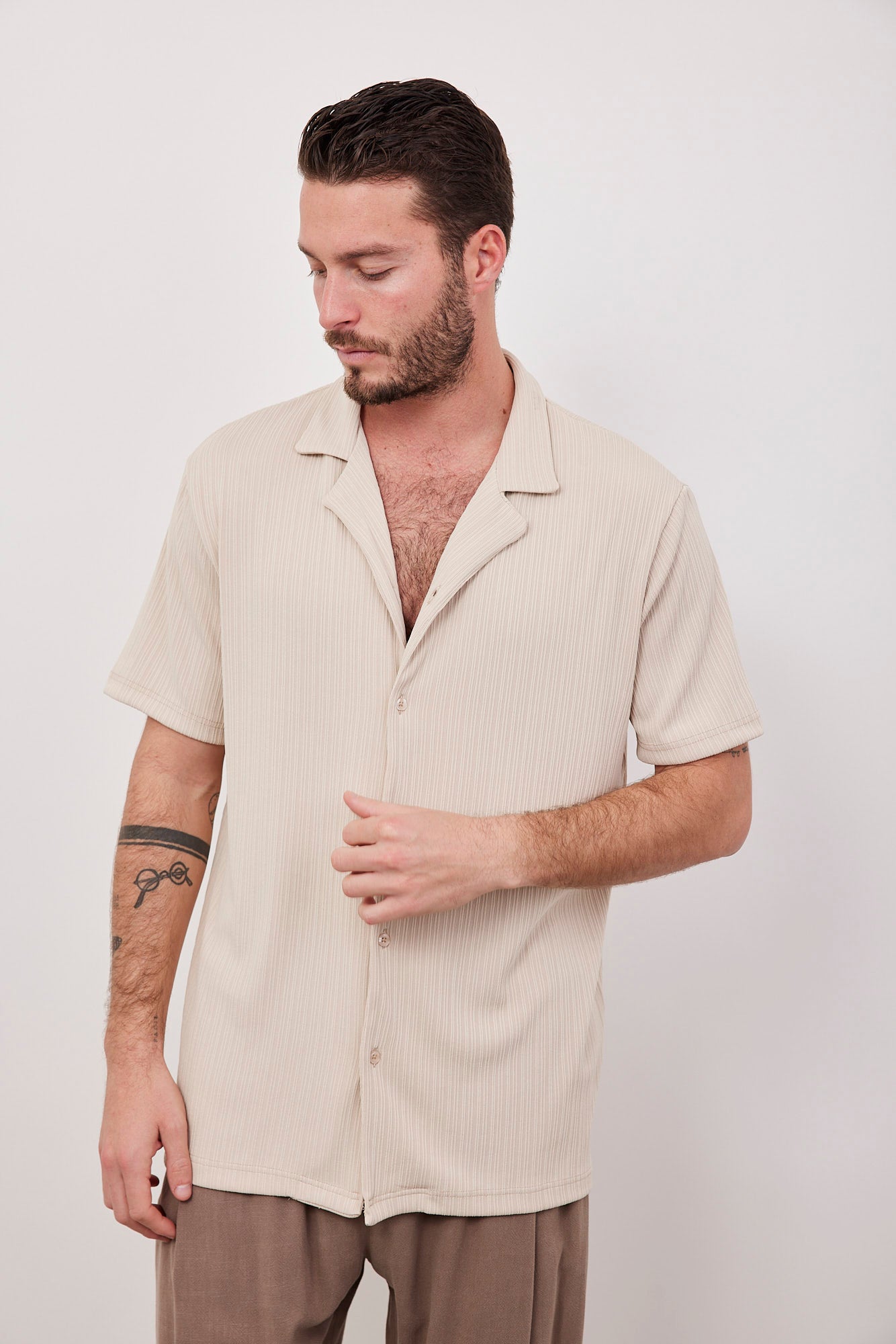 חולצה מכופתרת בטקסטורת פסים