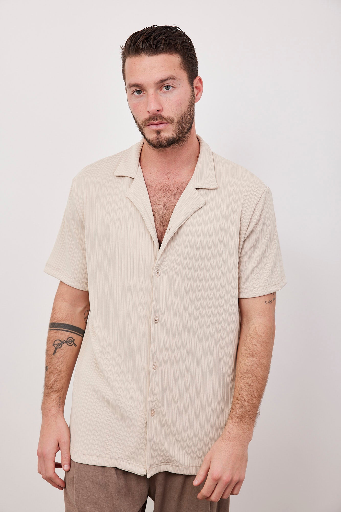 חולצה מכופתרת בטקסטורת פסים