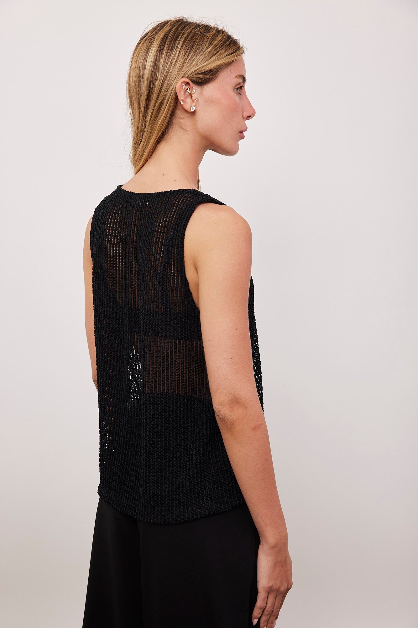 גופיית רשת עם תפר קדמי - ITAY BRANDS