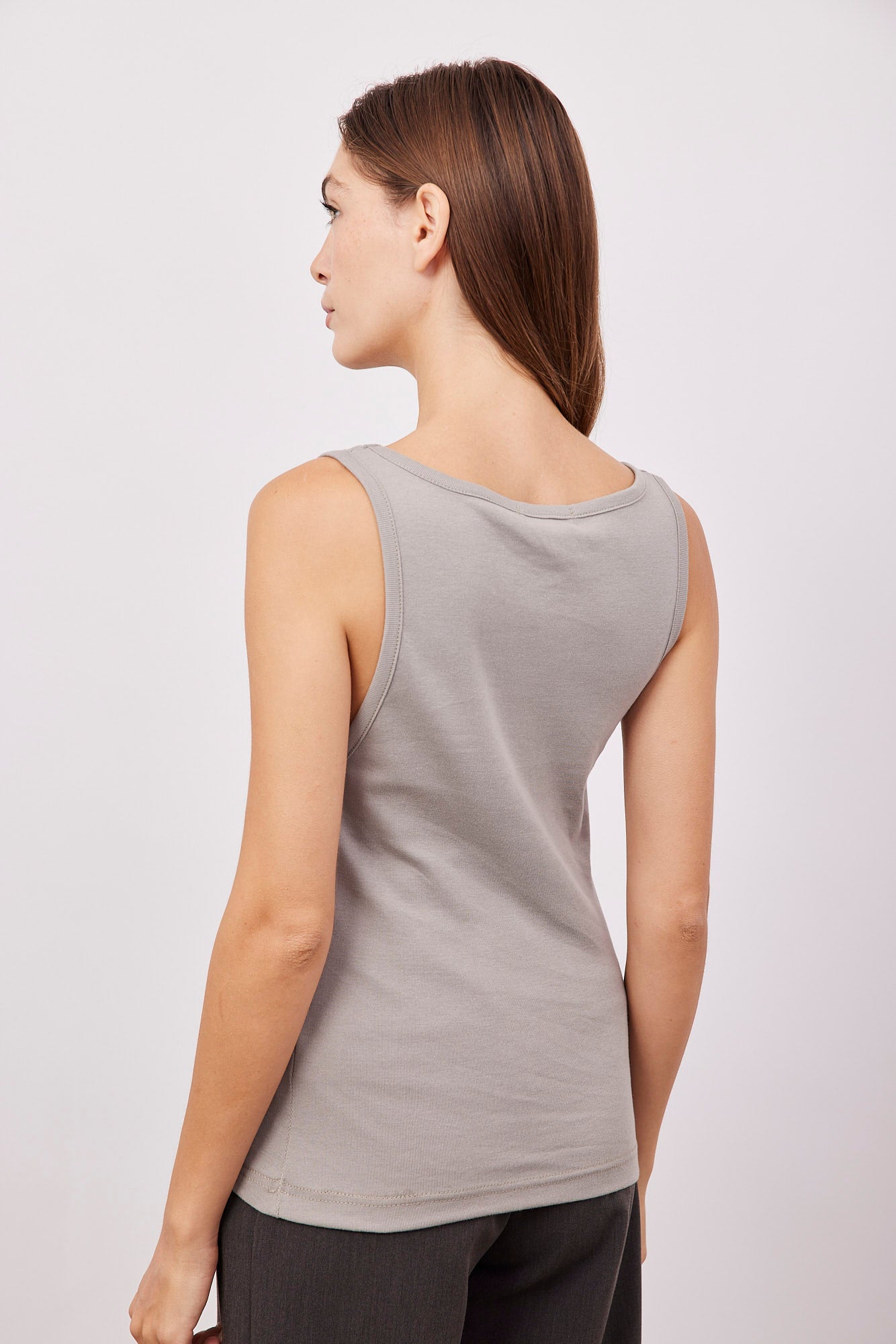 גופיה רכה עם מחשוף עגול - ITAY BRANDS