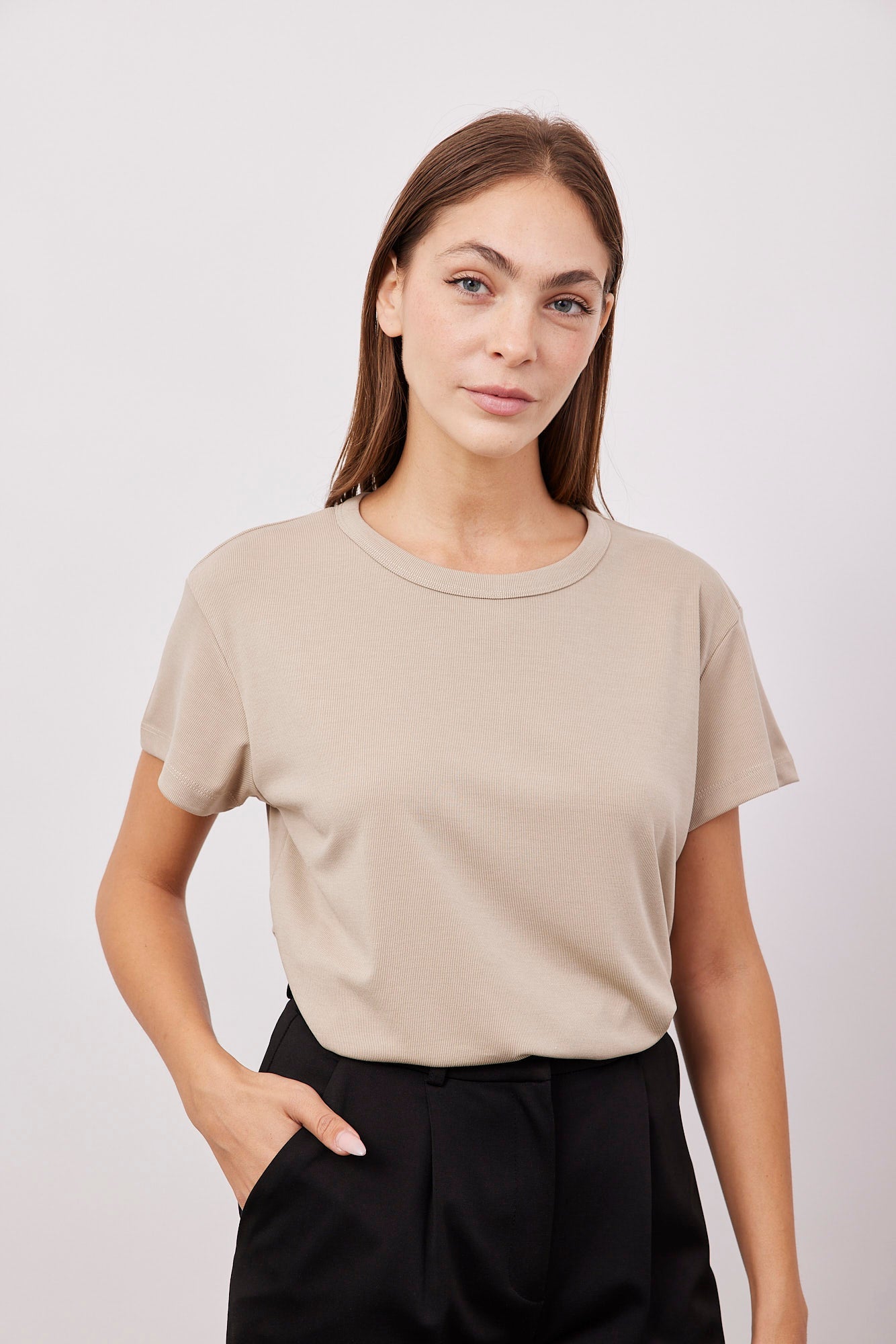 טי-שרט ניקי בד מודל - ITAY BRANDS