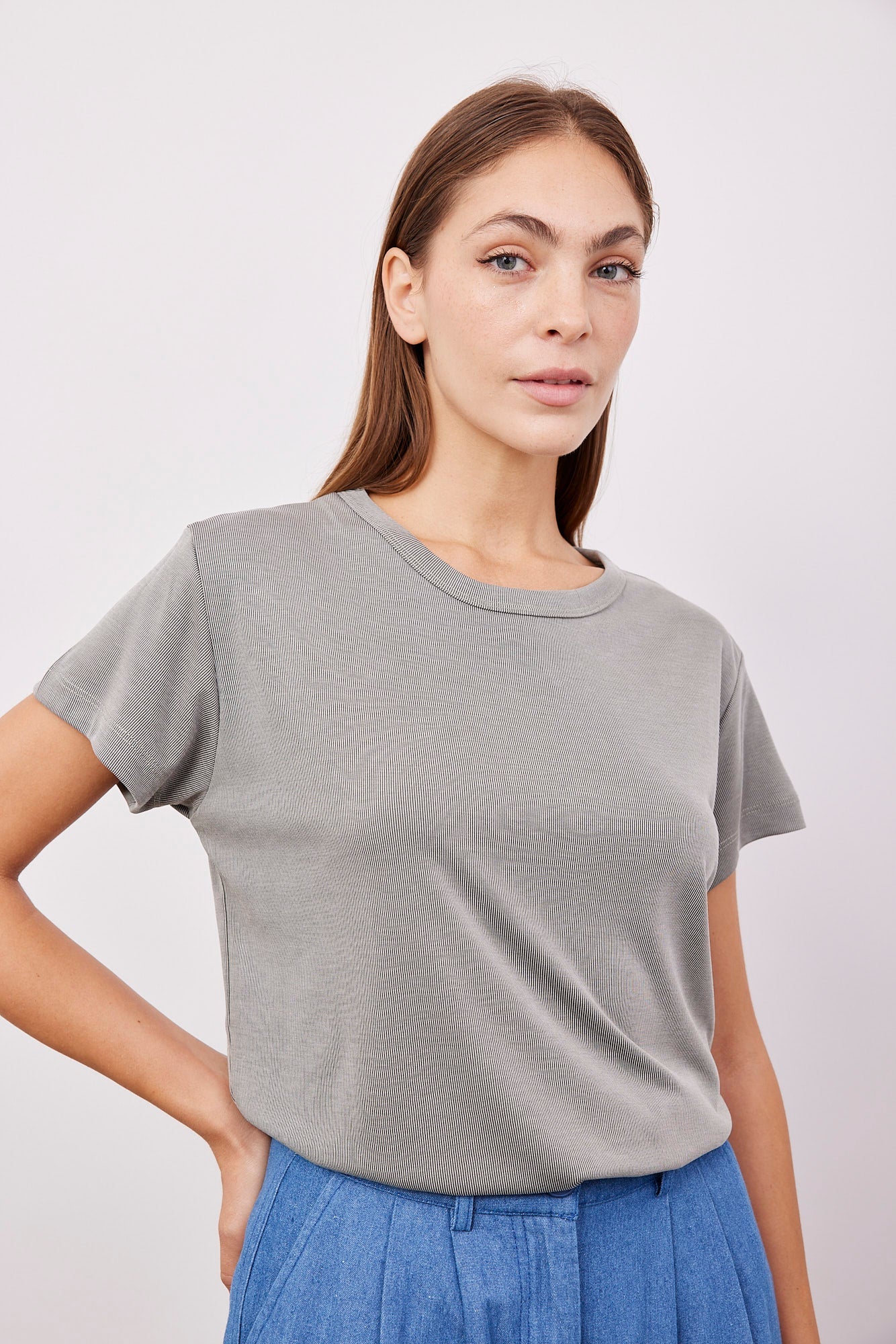 טי-שרט ניקי בד מודל - ITAY BRANDS