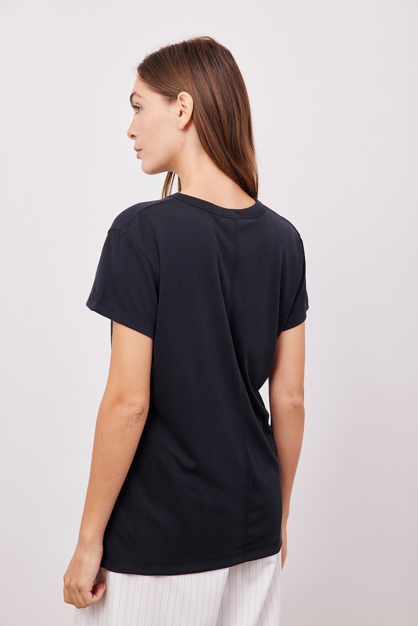 טי-שרט ניקי בד מודל - ITAY BRANDS