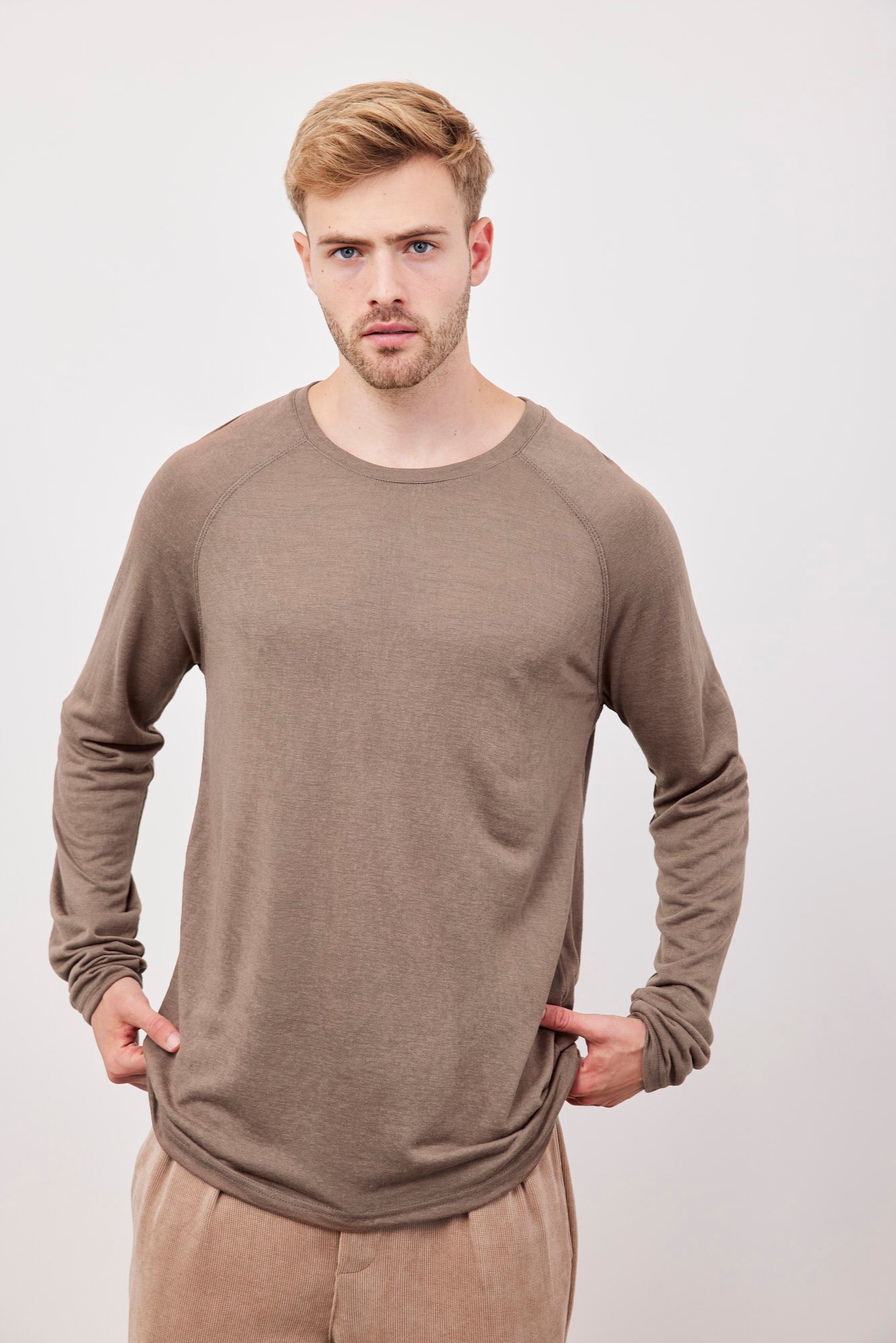 חולצת רגלן במראה פשתן - ITAY BRANDS