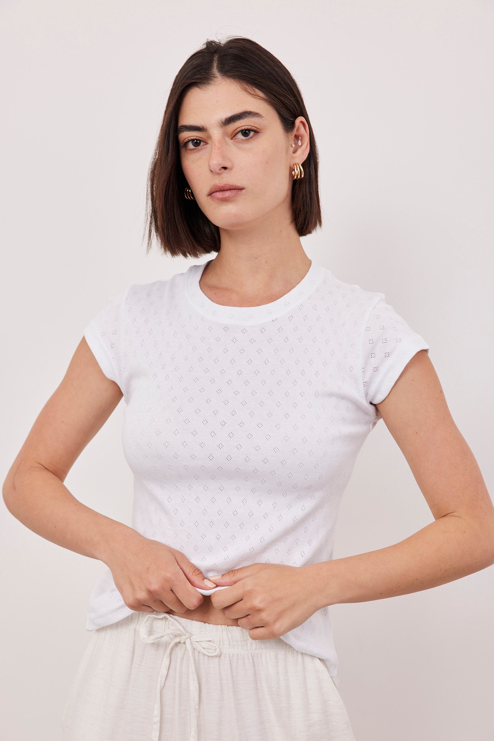 חולצת בייסיק ניקי בד פוינטל