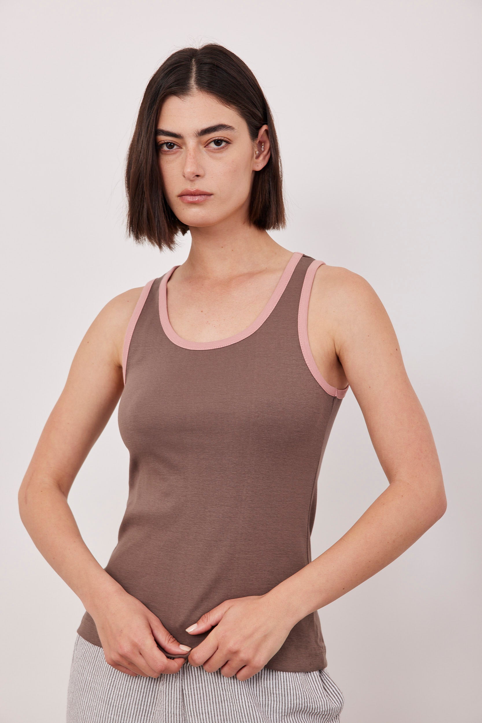 גופייה בשילוב צבעים