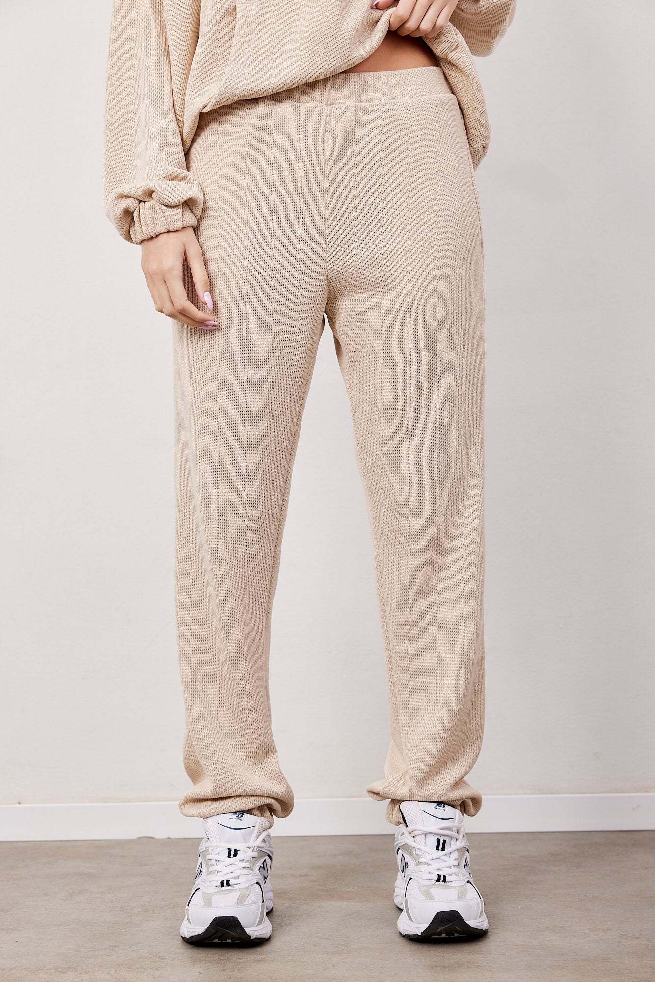 חליפת סריג צווארון עם רוכסן וכיסים - ITAY BRANDS