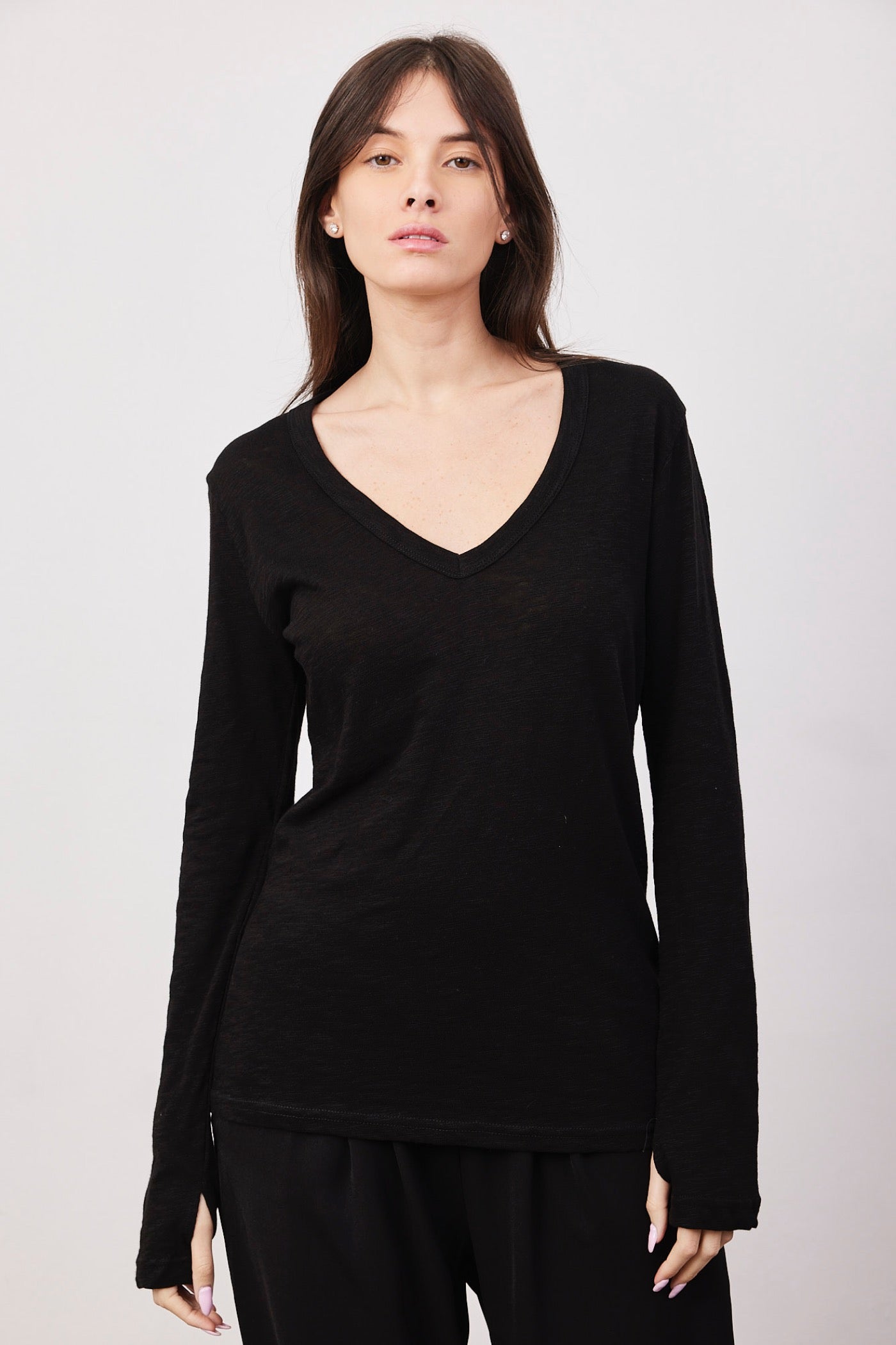 חולצת וי בייסיק שרוול כפפה - ITAY BRANDS